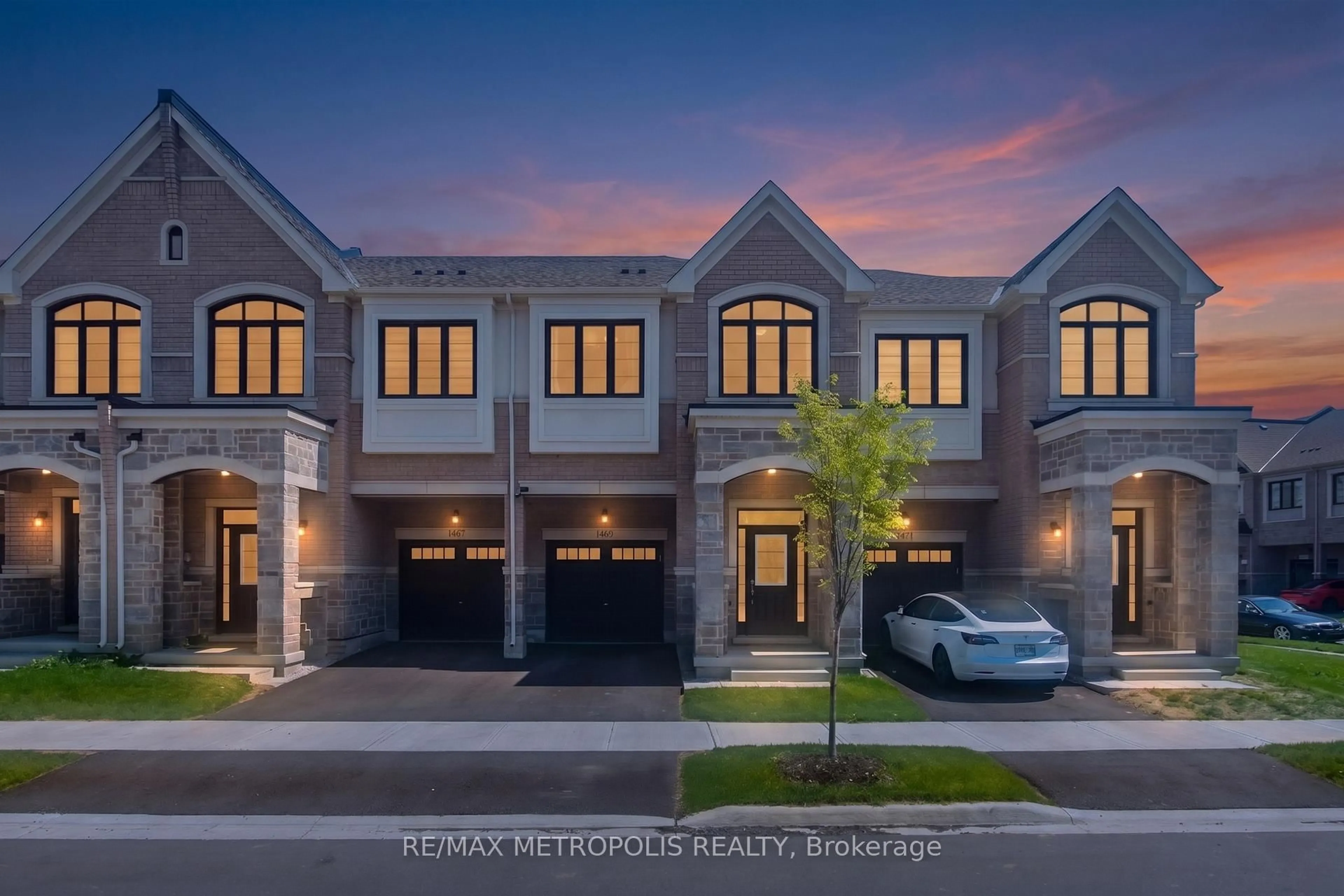 Home with brick exterior material, street for 1469 Watercress Way, Milton Ontario L9E 1Z9