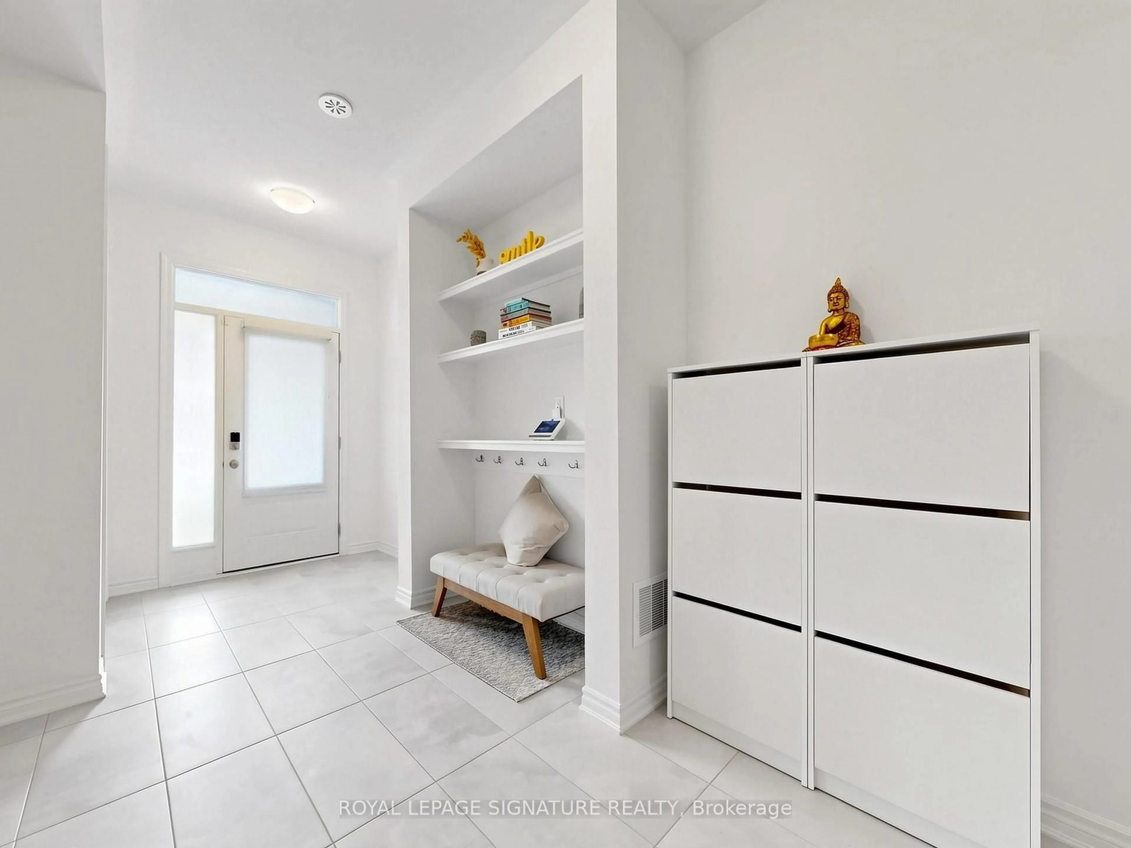 Indoor entryway for 85 Kepple Circ, Brampton Ontario L7A 5K9