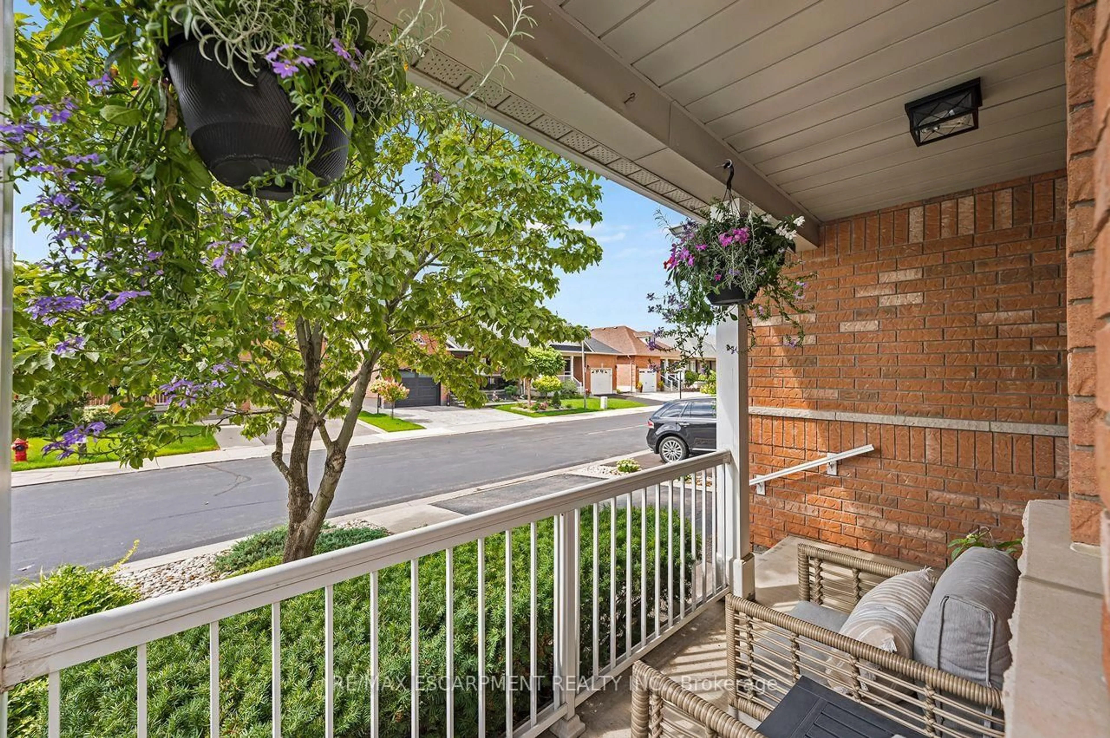 Patio, street for 311 Malick St, Milton Ontario L9T 5X4