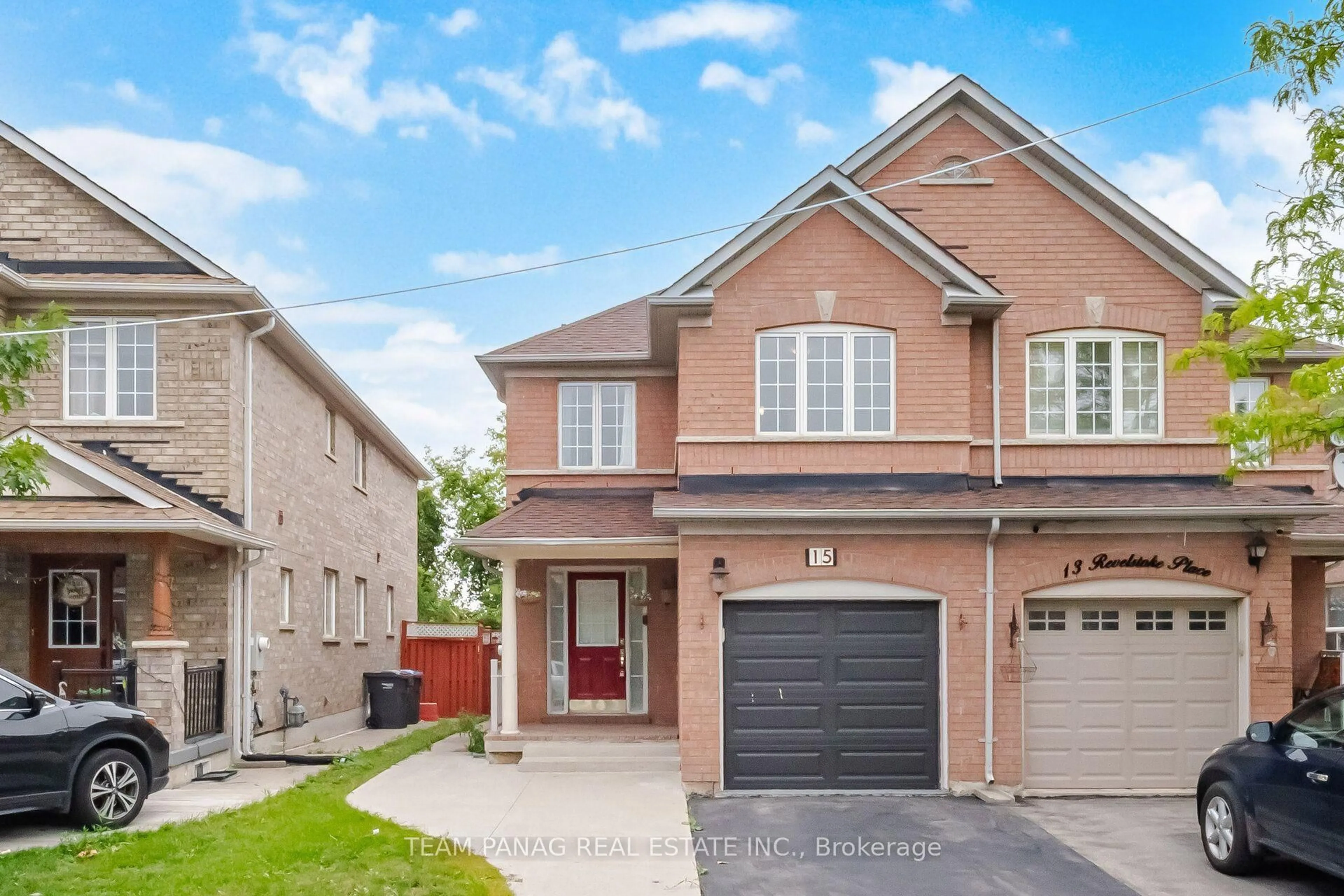 Home with brick exterior material, street for 15 Revelstoke Pl, Brampton Ontario L6R 3G3