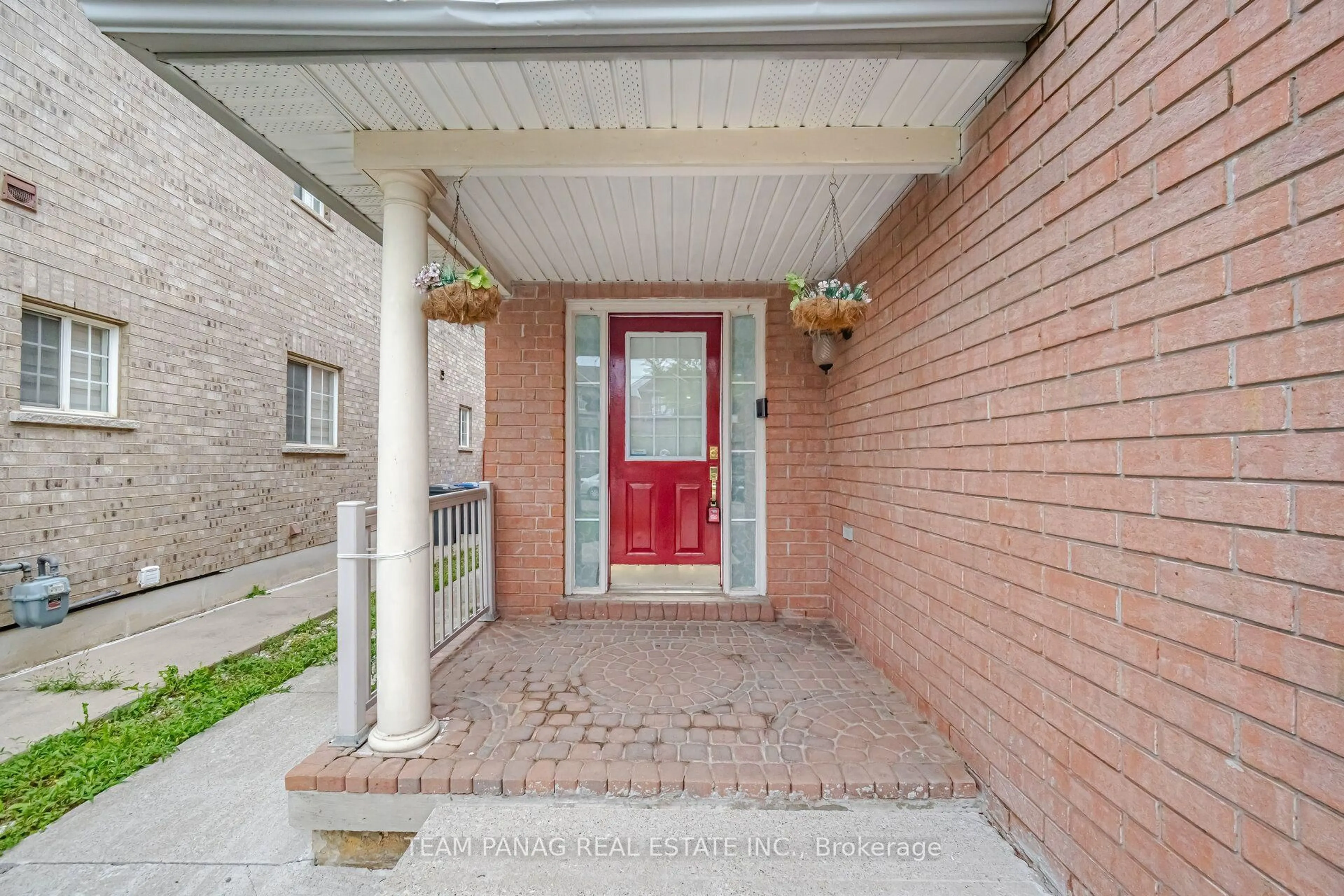Indoor entryway for 15 Revelstoke Pl, Brampton Ontario L6R 3G3