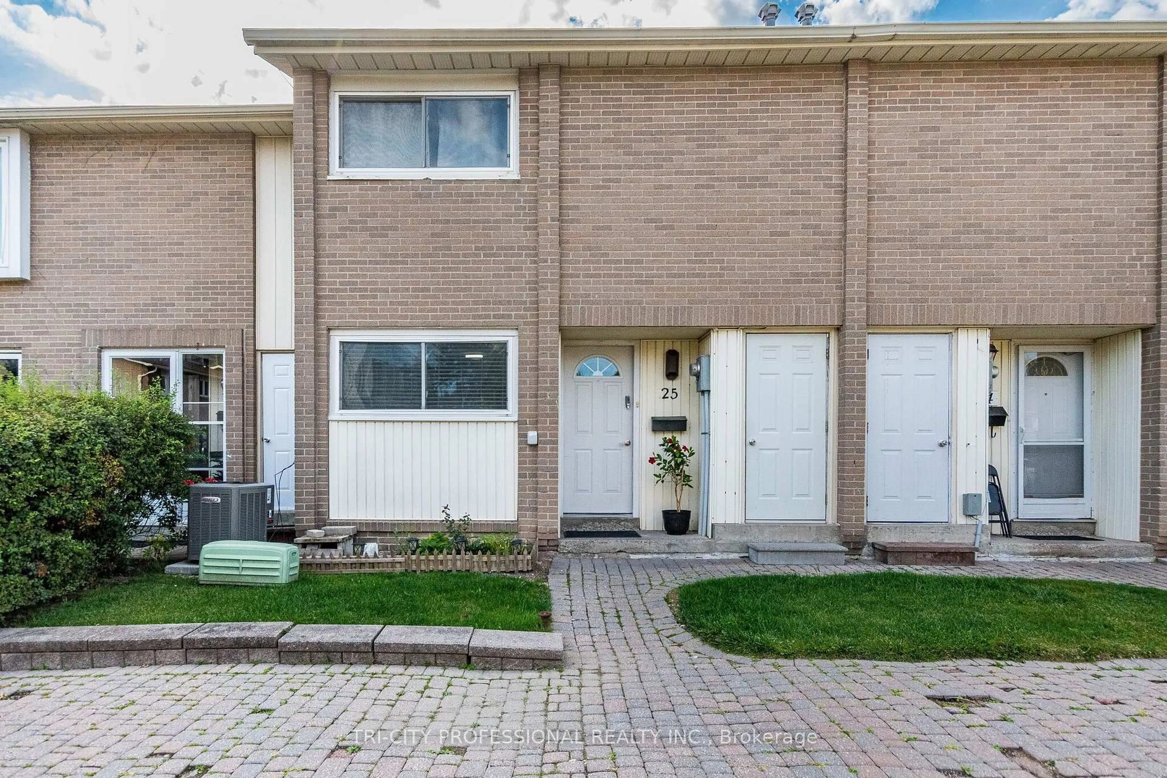 Unknown for 25 Craigleigh Cres, Brampton Ontario L6T 2E3