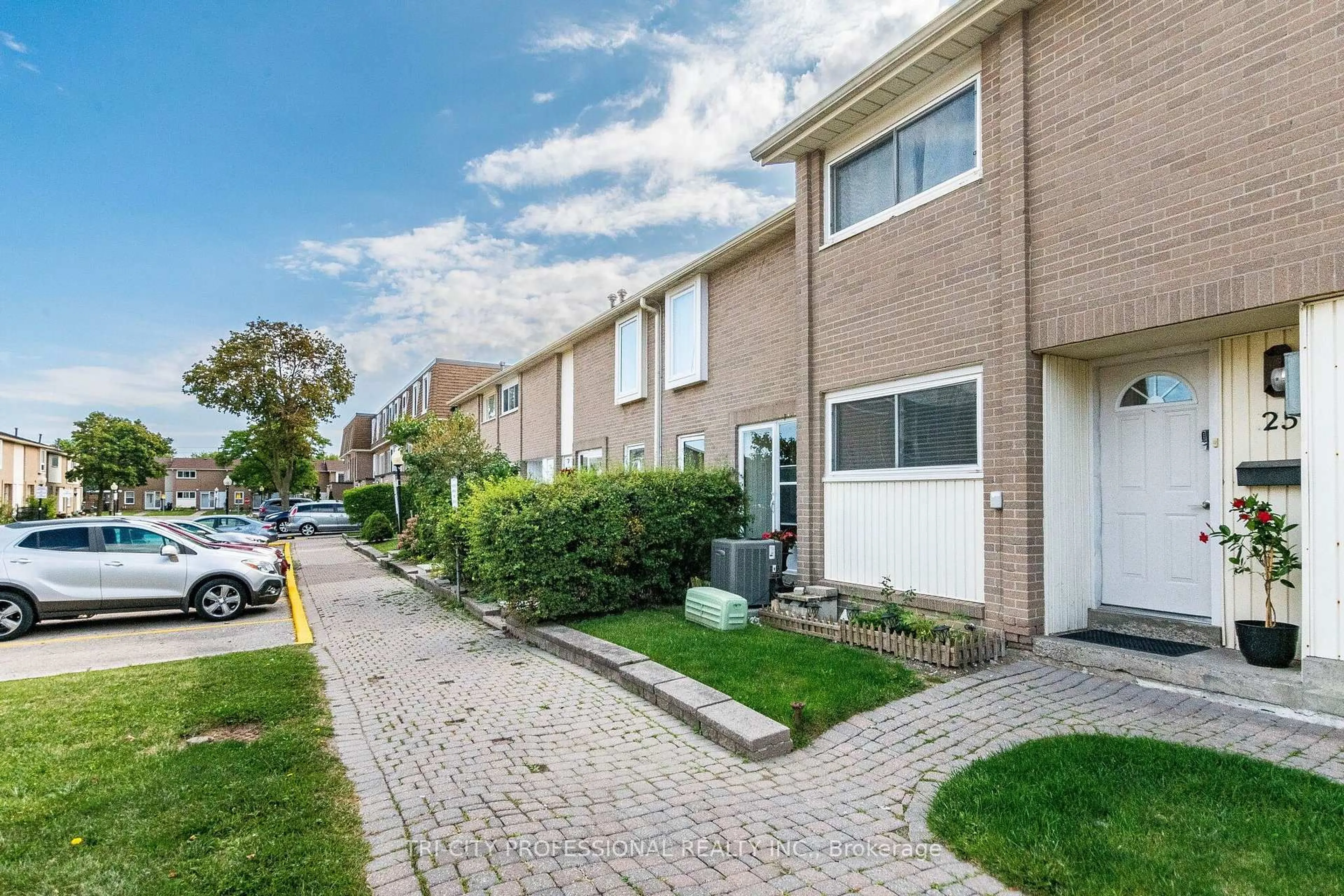 Unknown for 25 Craigleigh Cres, Brampton Ontario L6T 2E3
