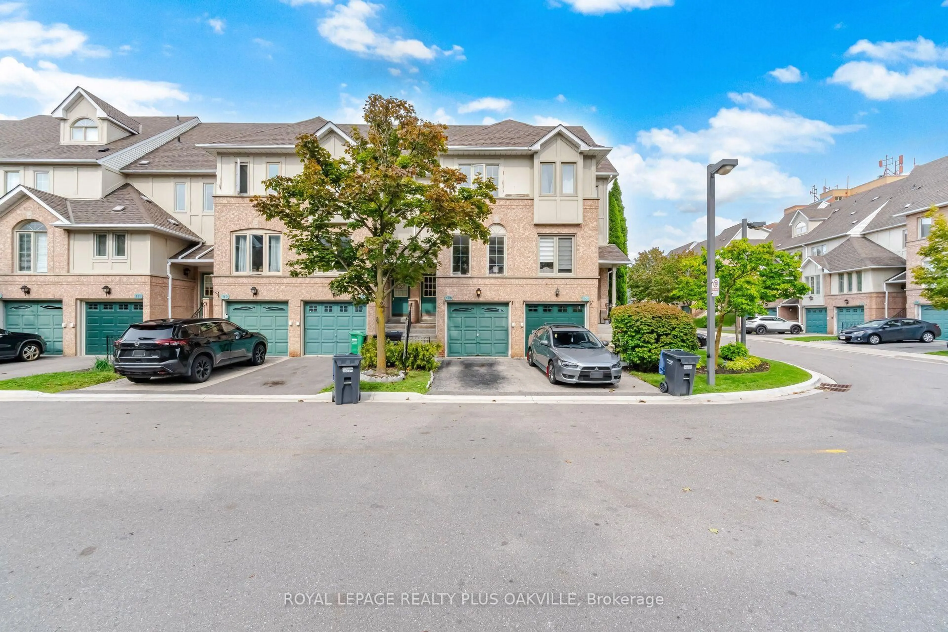 A pic from outside/outdoor area/front of a property/back of a property/a pic from drone, street for 1050 Bristol Rd #108, Mississauga Ontario L5V 2E8