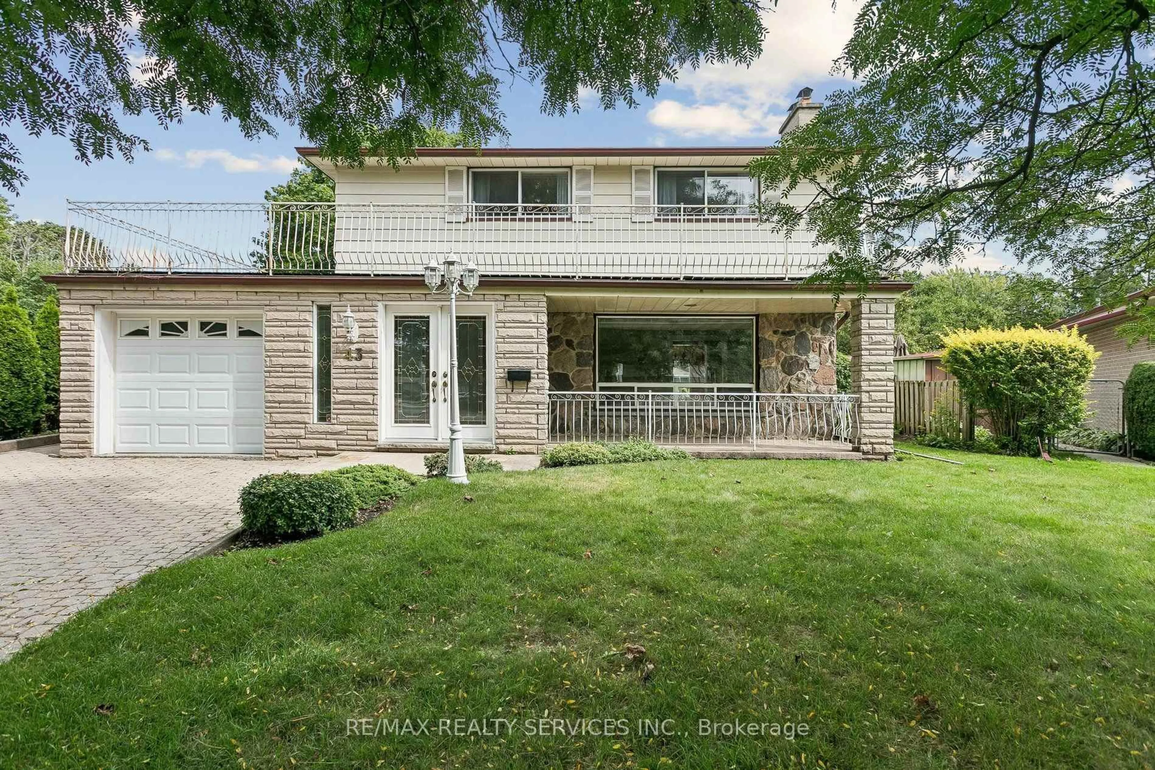Unknown for 43 Allendale Rd, Brampton Ontario L6W 2Y7
