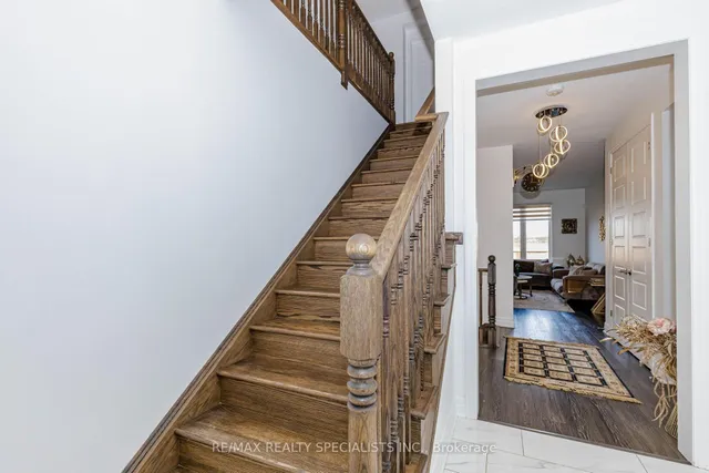 455 Gordon Krantz Ave, Milton 5
