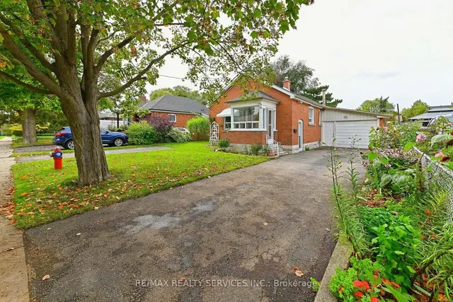 54 Woodward Ave, Brampton 5