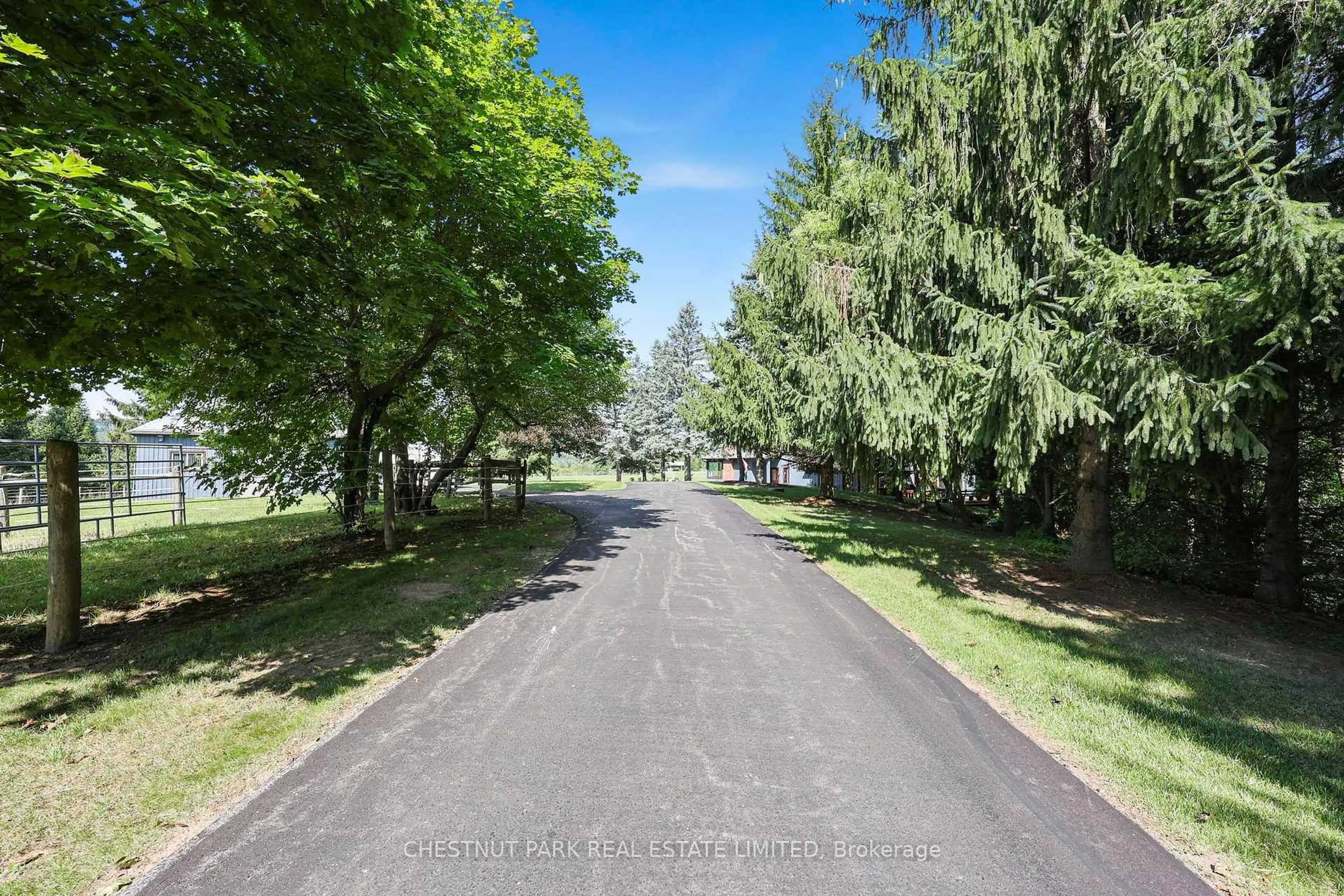 A pic from outside/outdoor area/front of a property/back of a property/a pic from drone, street for 2236 Boston Mills Rd, Caledon Ontario L7C 0M1