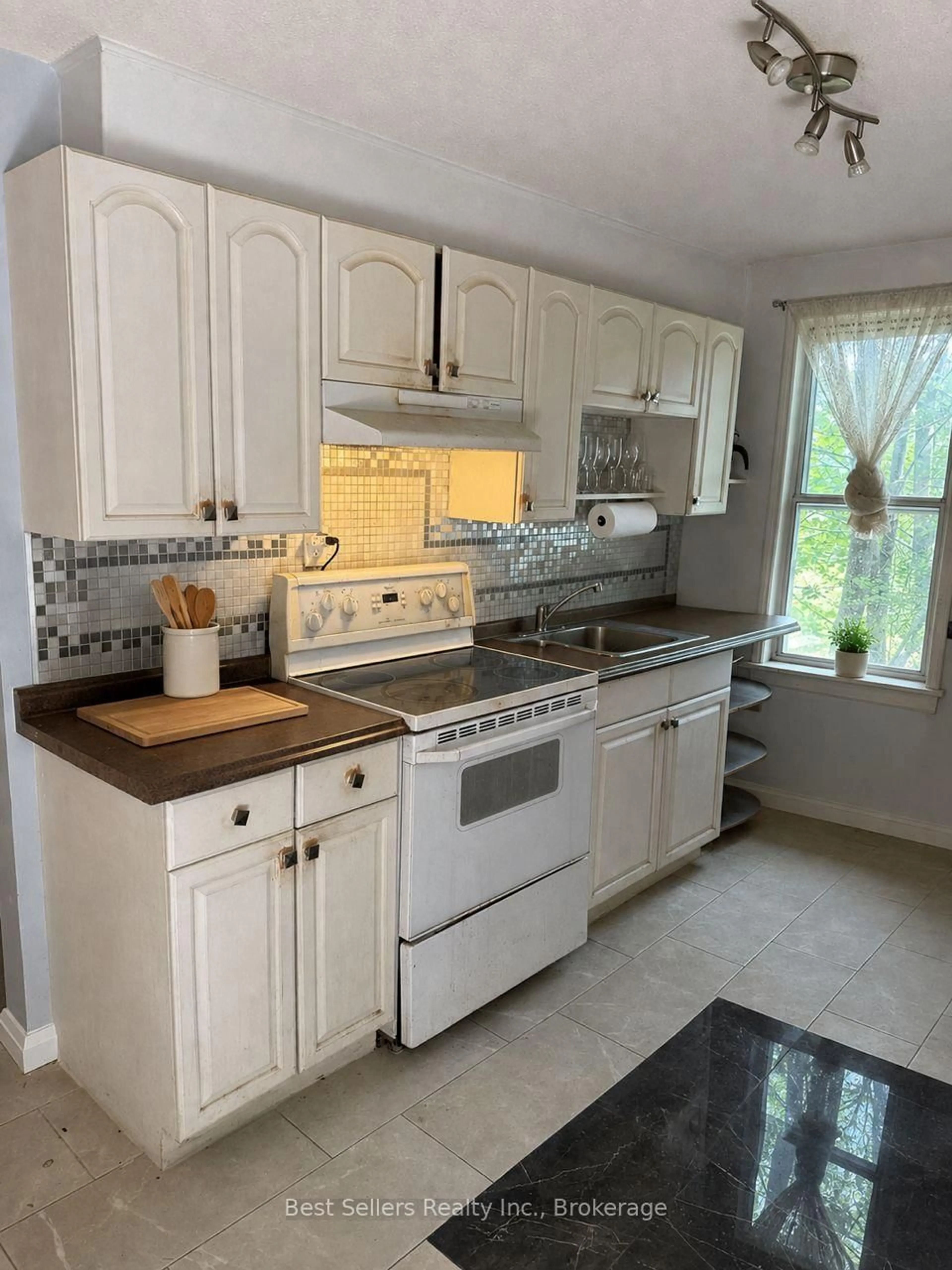Unknown for 36 William St, Orangeville Ontario L9W 2R7
