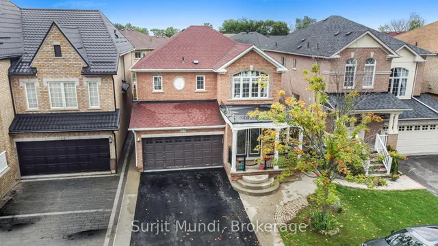 21 Amboise Cres, Brampton 3