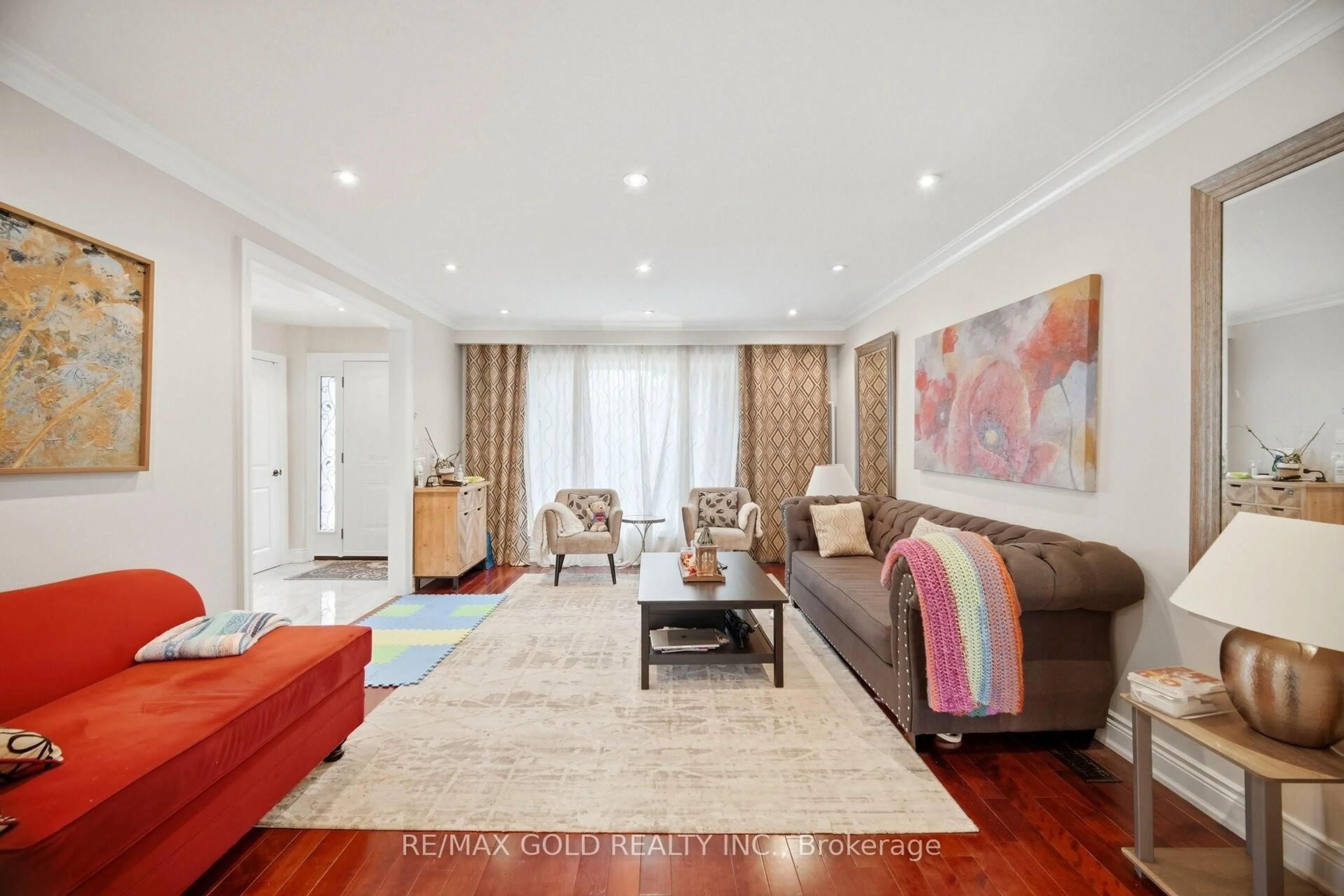Living room with furniture, unknown for 352 Maple Leaf Dr, Toronto Ontario M6L 1P6