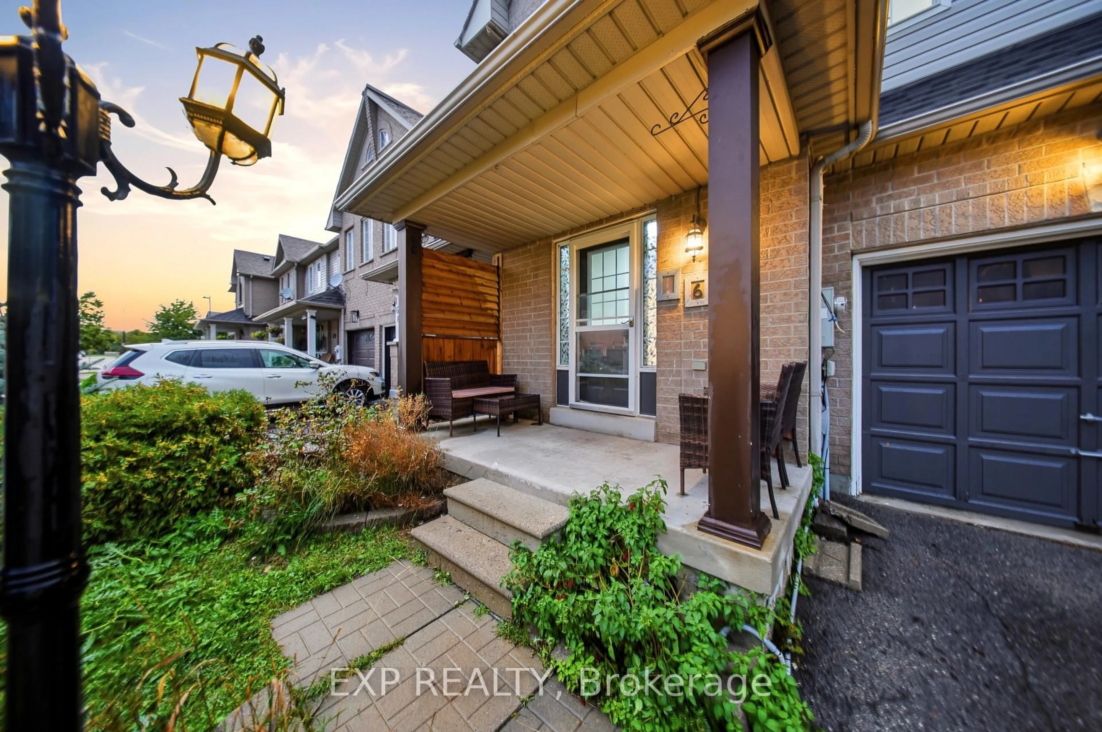 Indoor entryway for 164 Panton Tr, Milton Ontario L9T 6K4