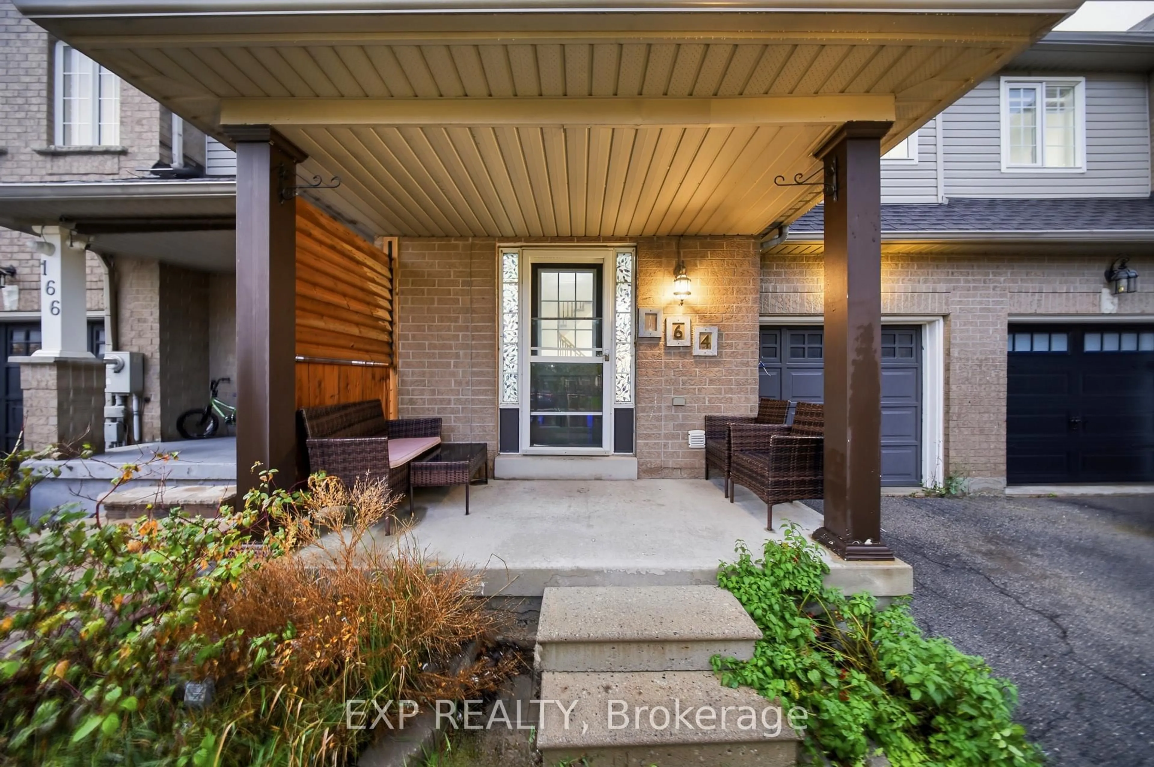 Indoor entryway for 164 Panton Tr, Milton Ontario L9T 6K4