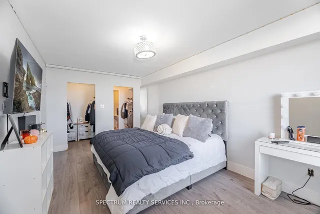 85 Emmett Ave #1210, Toronto 3