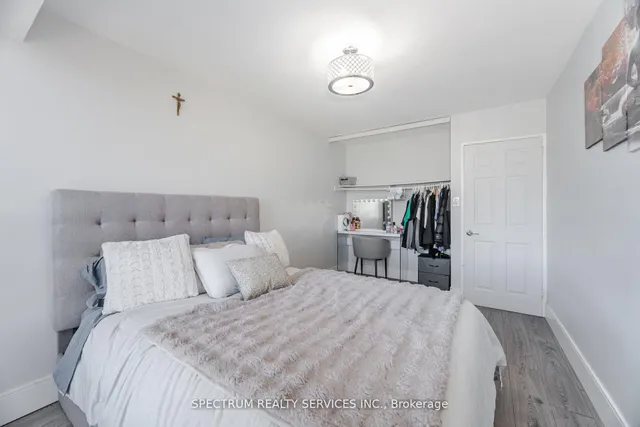85 Emmett Ave #1210, Toronto 4