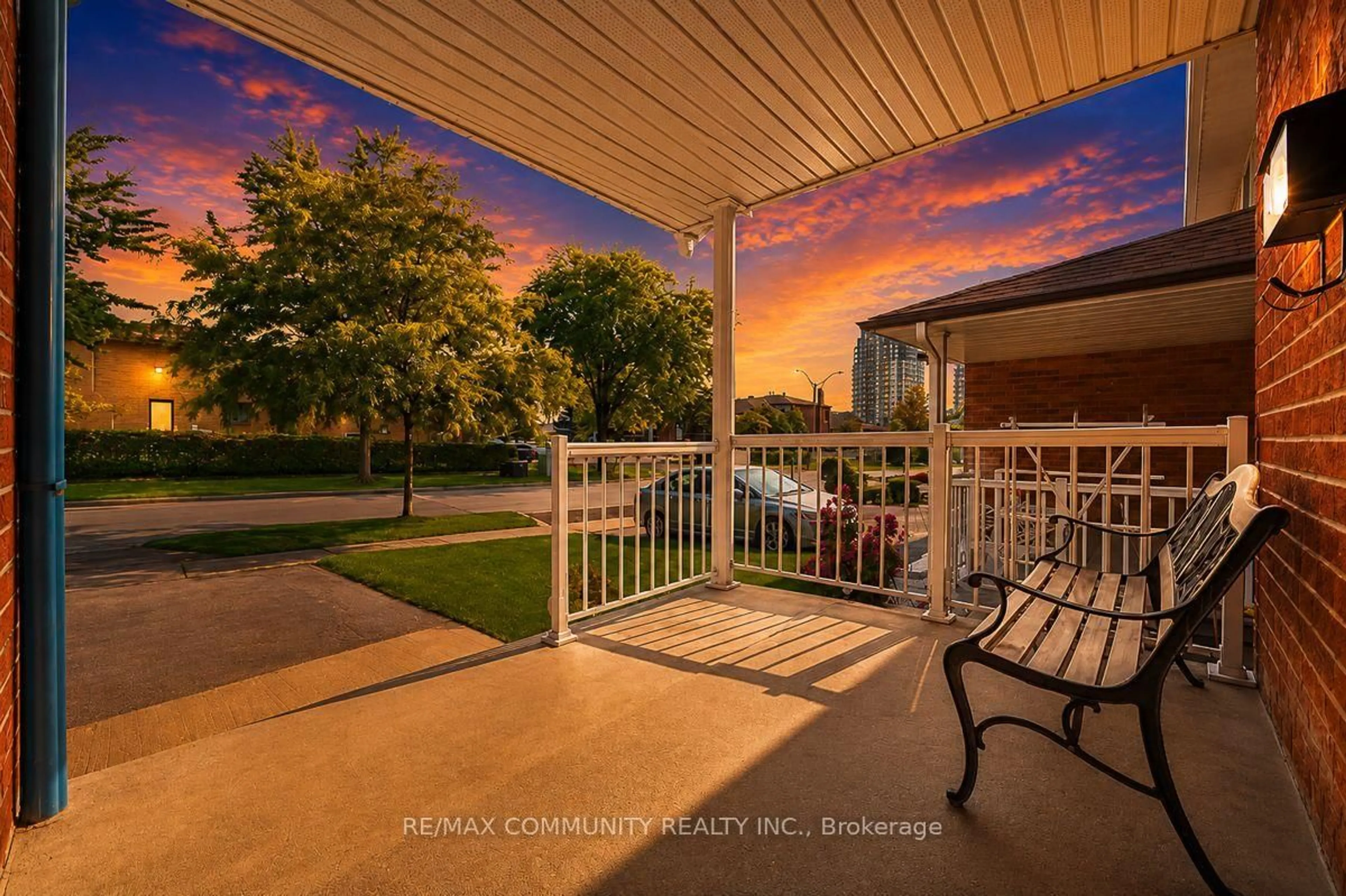 Patio, water/lake/river/ocean view for 4066 Bishopstoke Lane, Mississauga Ontario L4Z 1M6