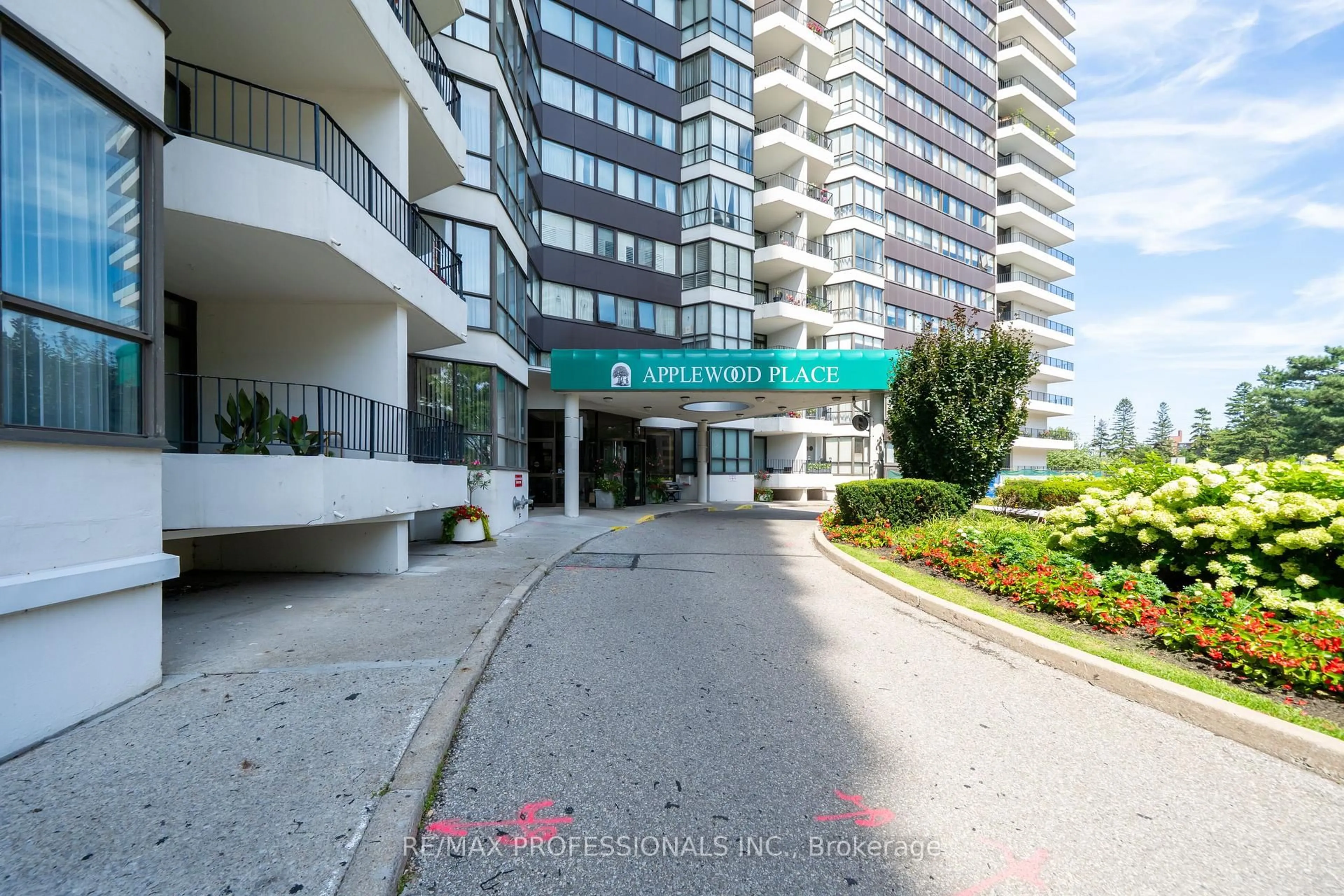 Unknown for 1333 Bloor St #1204, Mississauga Ontario L4Y 3T6