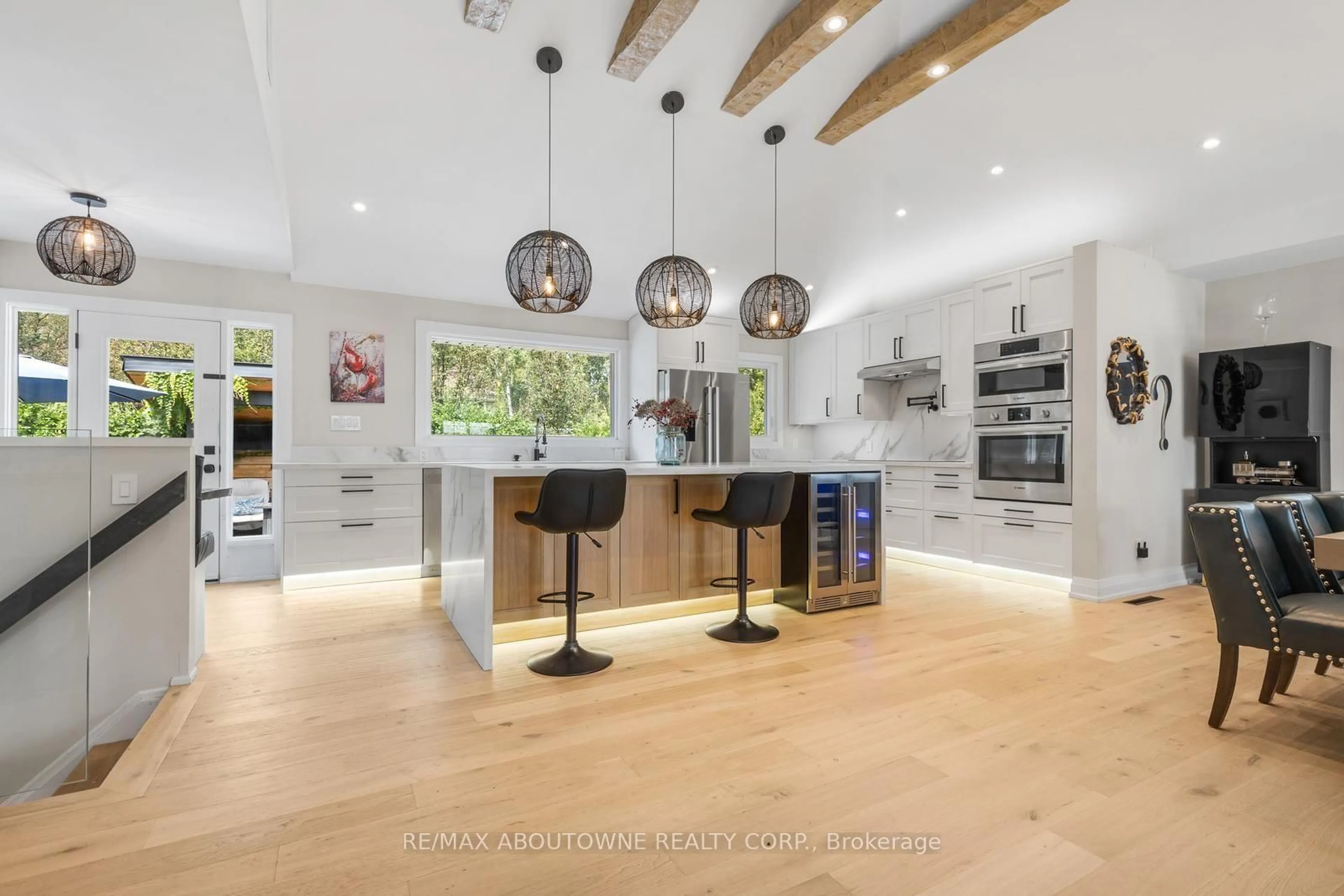 Open concept kitchen, unknown for 293 North Shore Blvd, Burlington Ontario L7T 1W8