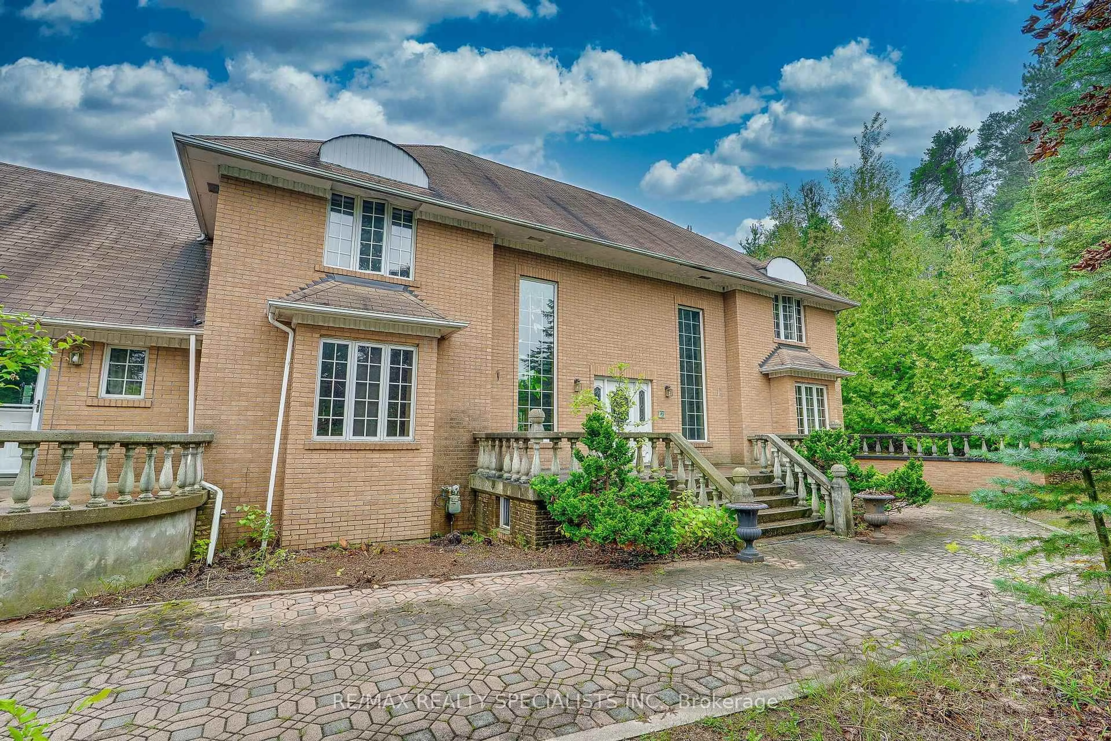 Unknown for 11 Prince Andrew Dr, Caledon Ontario L7C 1G2