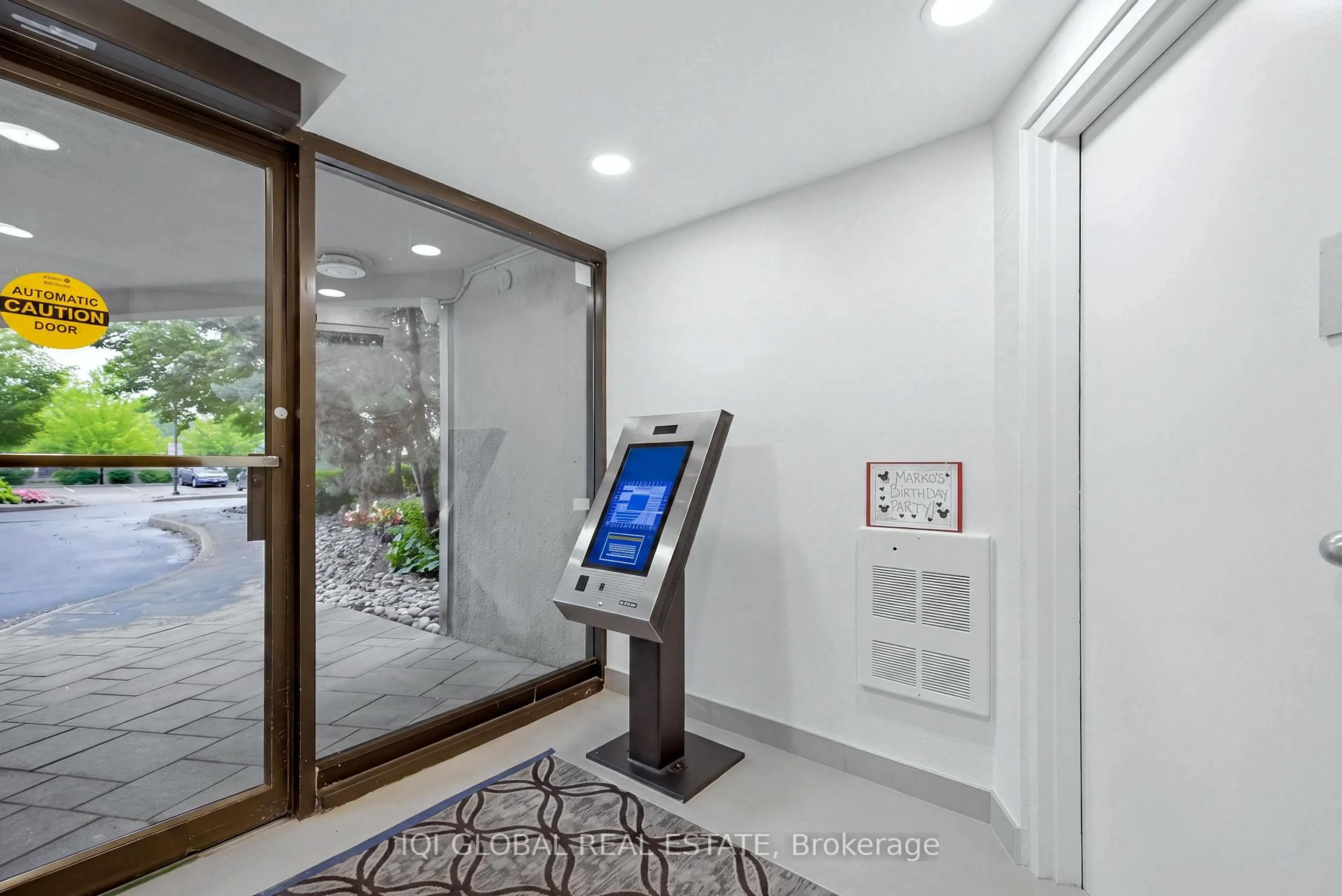 Indoor foyer for 284 Mill Rd #C2, Toronto Ontario M9C 4W6