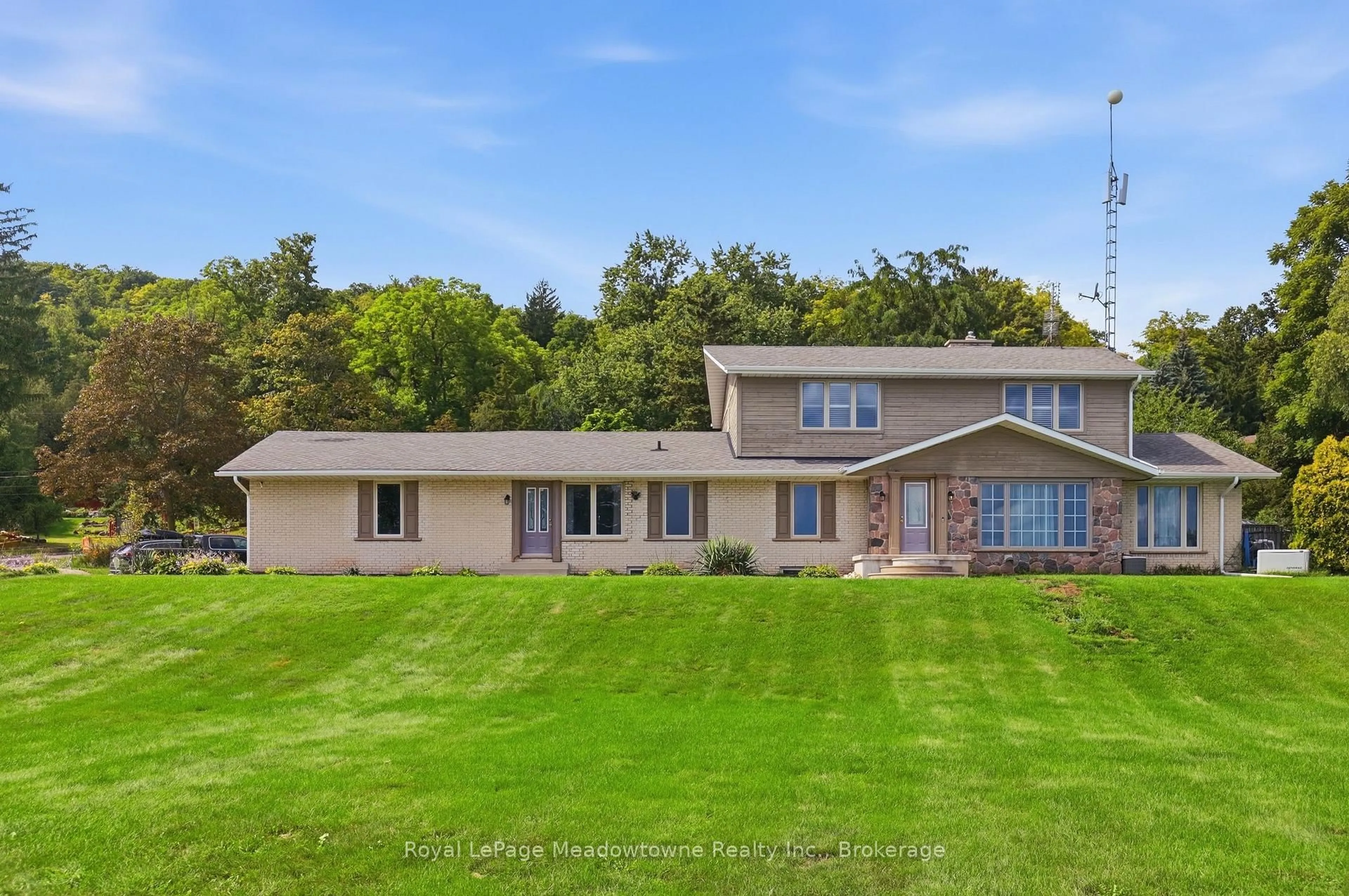 A pic from outside/outdoor area/front of a property/back of a property/a pic from drone, water/lake/river/ocean view for 7053 Appleby Line, Milton Ontario L9T 2Y1