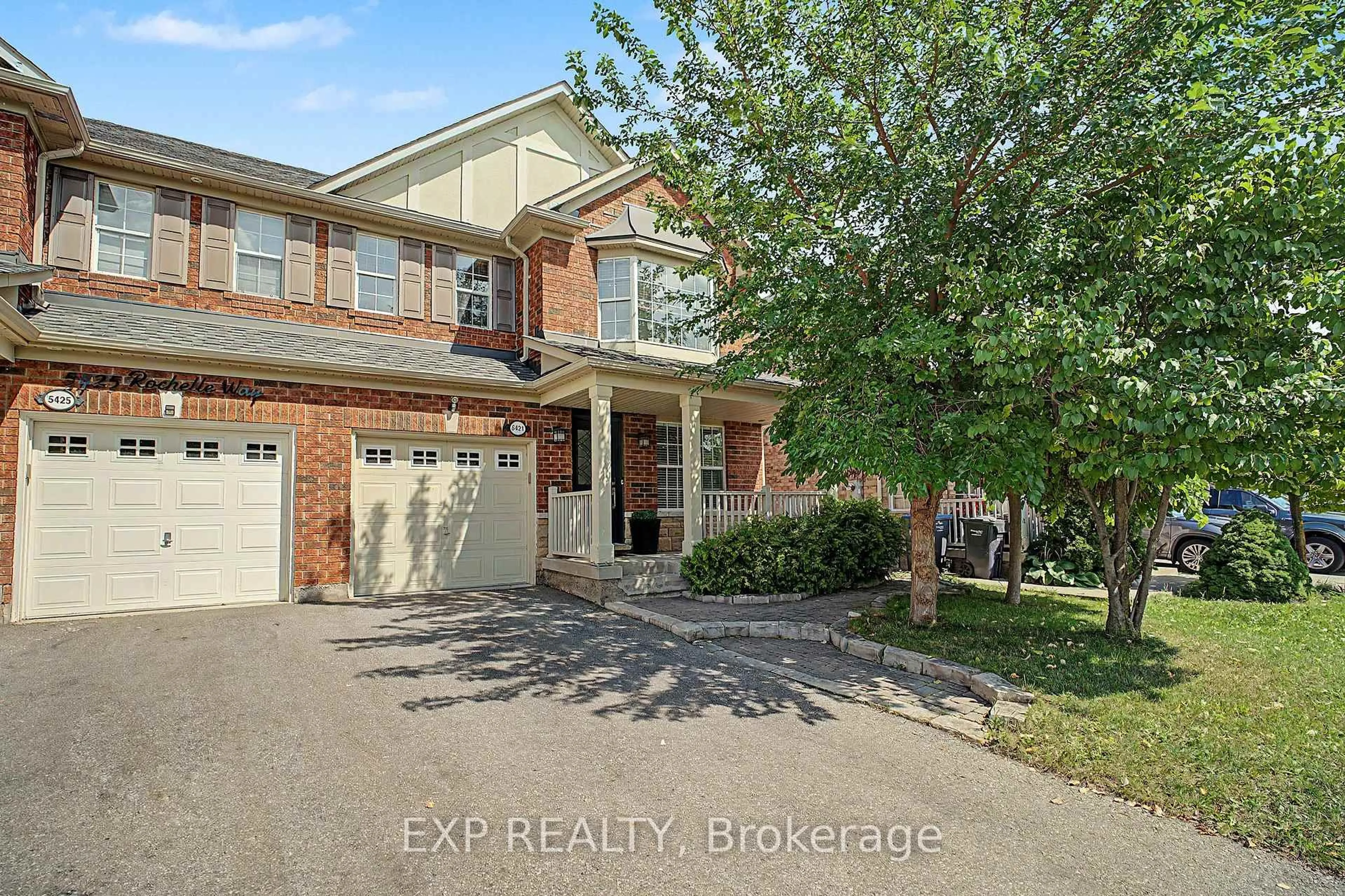 Home with brick exterior material, street for 5421 Rochelle Way, Mississauga Ontario L5M 7Y2