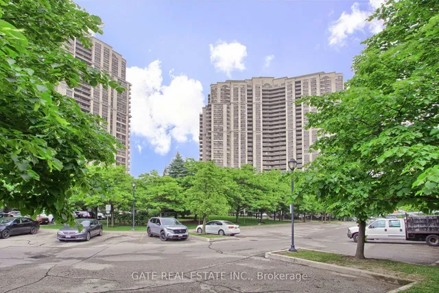 700 Humberwood Blvd #PH31, Toronto 2