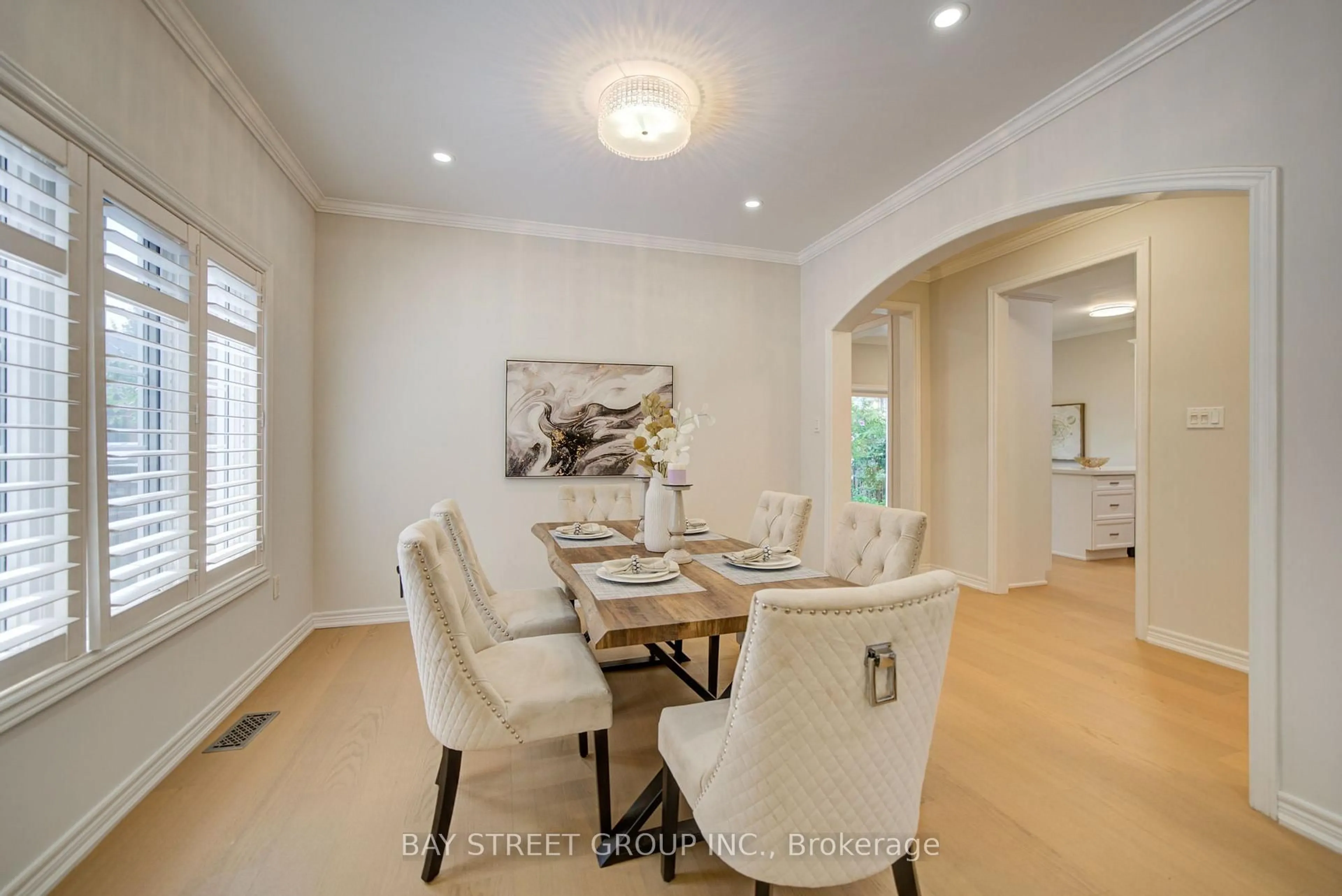 Dining room, unknown for 2422 Hertfordshire Way, Oakville Ontario L6H 7M5