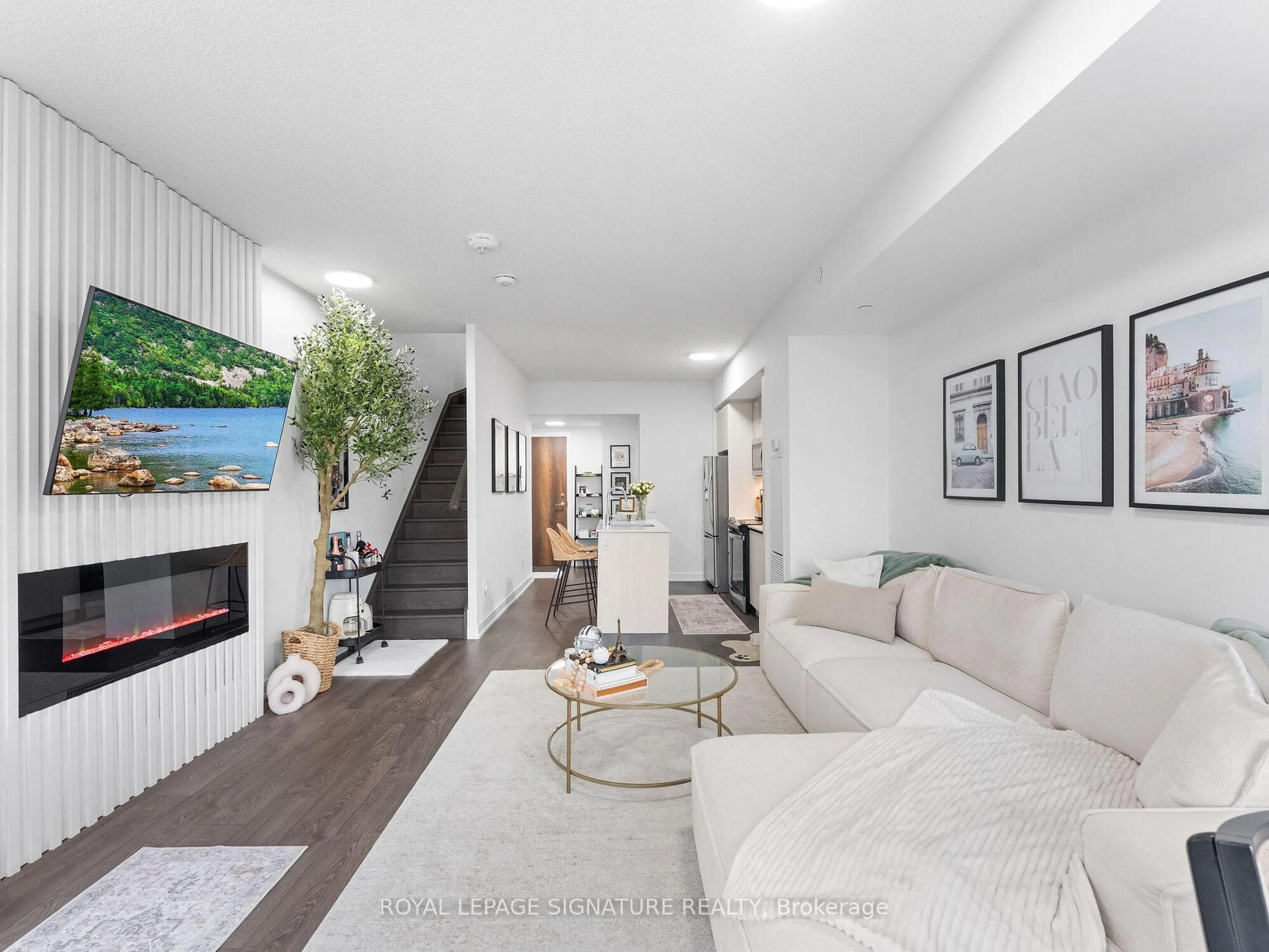 Living room with furniture, unknown for 251 Manitoba St #132, Toronto Ontario M8Y 0C7