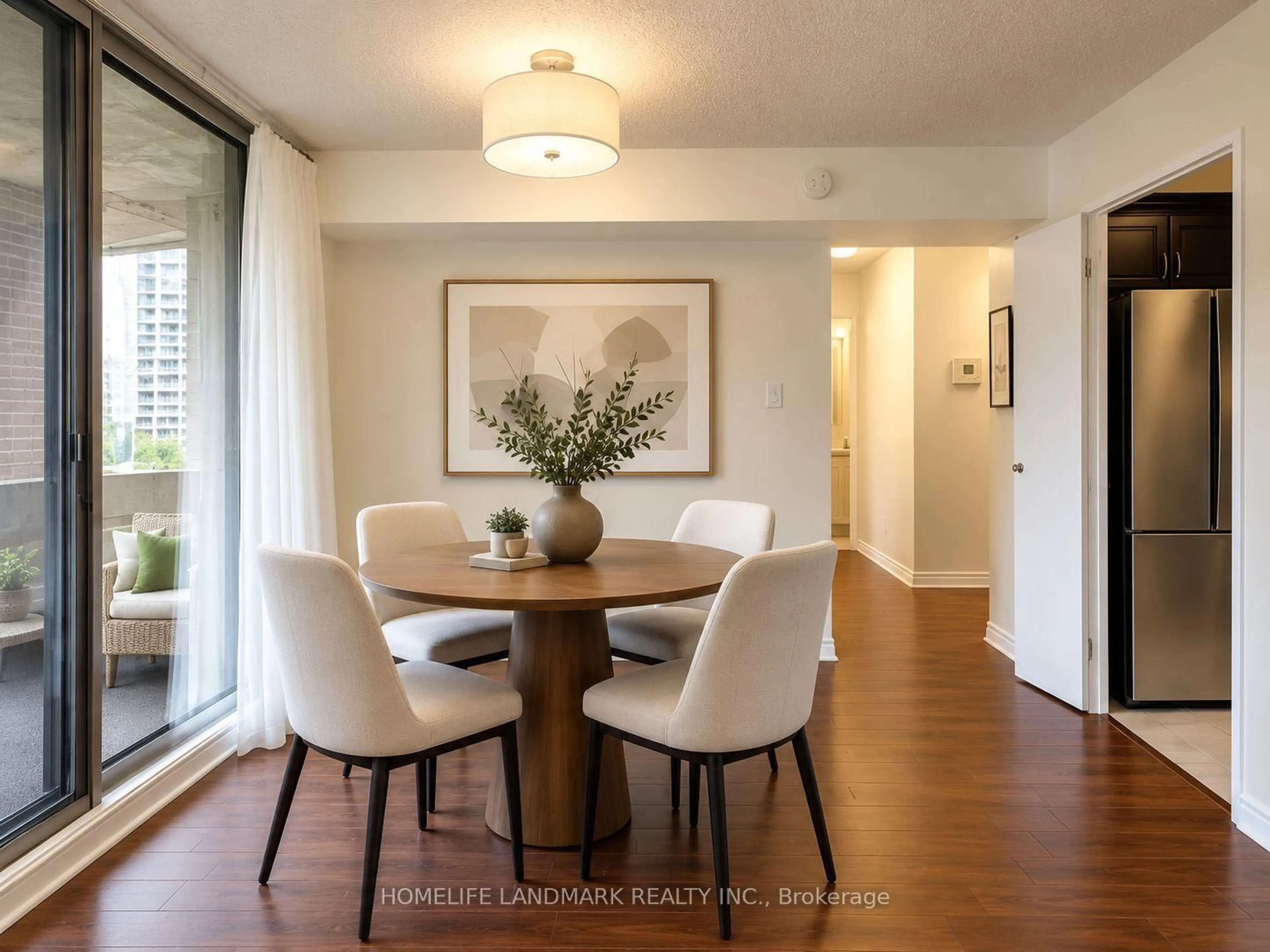Dining room, wood/laminate floor for 50 Elm Dr #910, Mississauga Ontario L5A 3X2