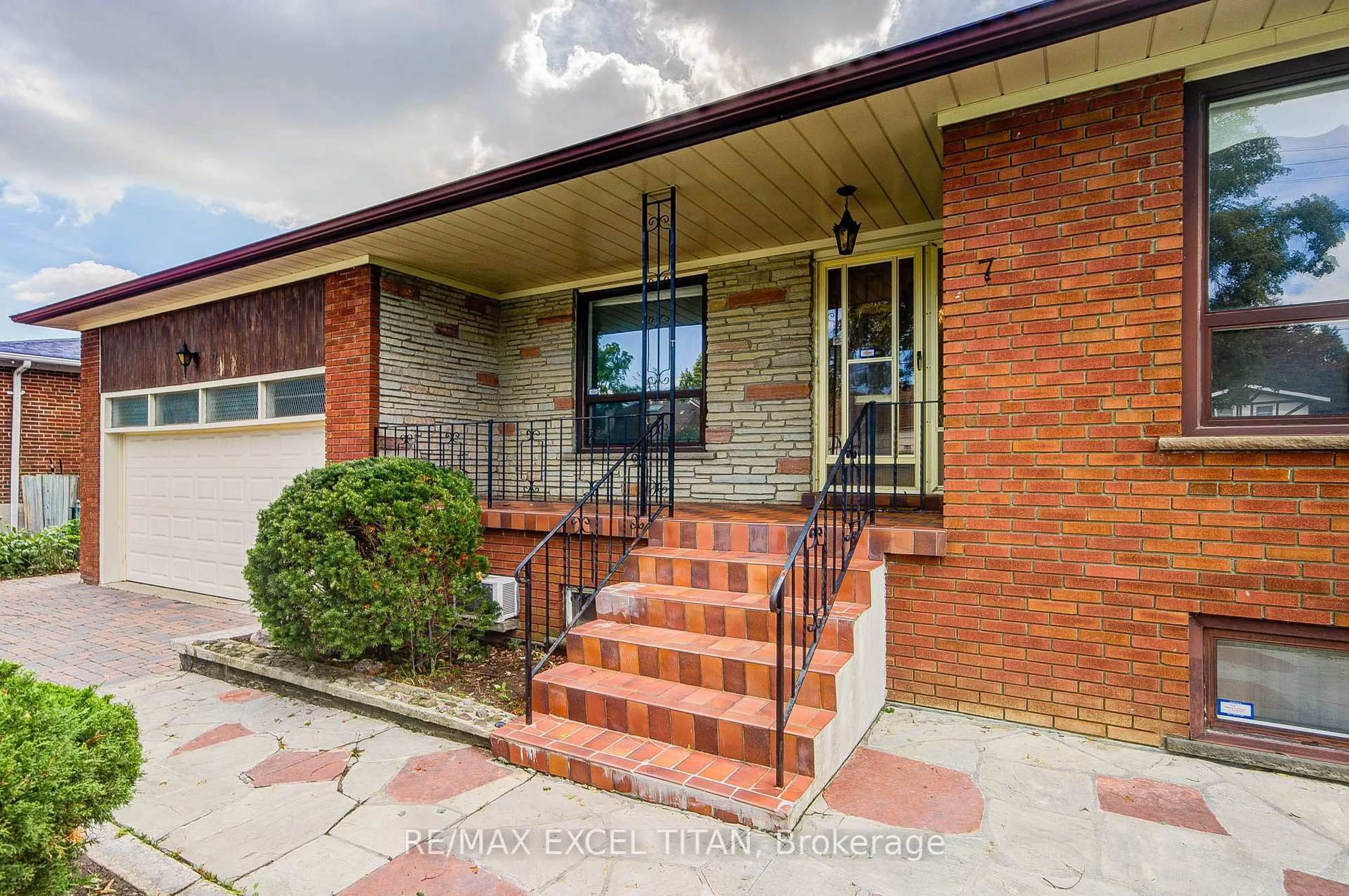 Home with brick exterior material, street for 7 Muir Ave, Toronto Ontario M9L 1H4