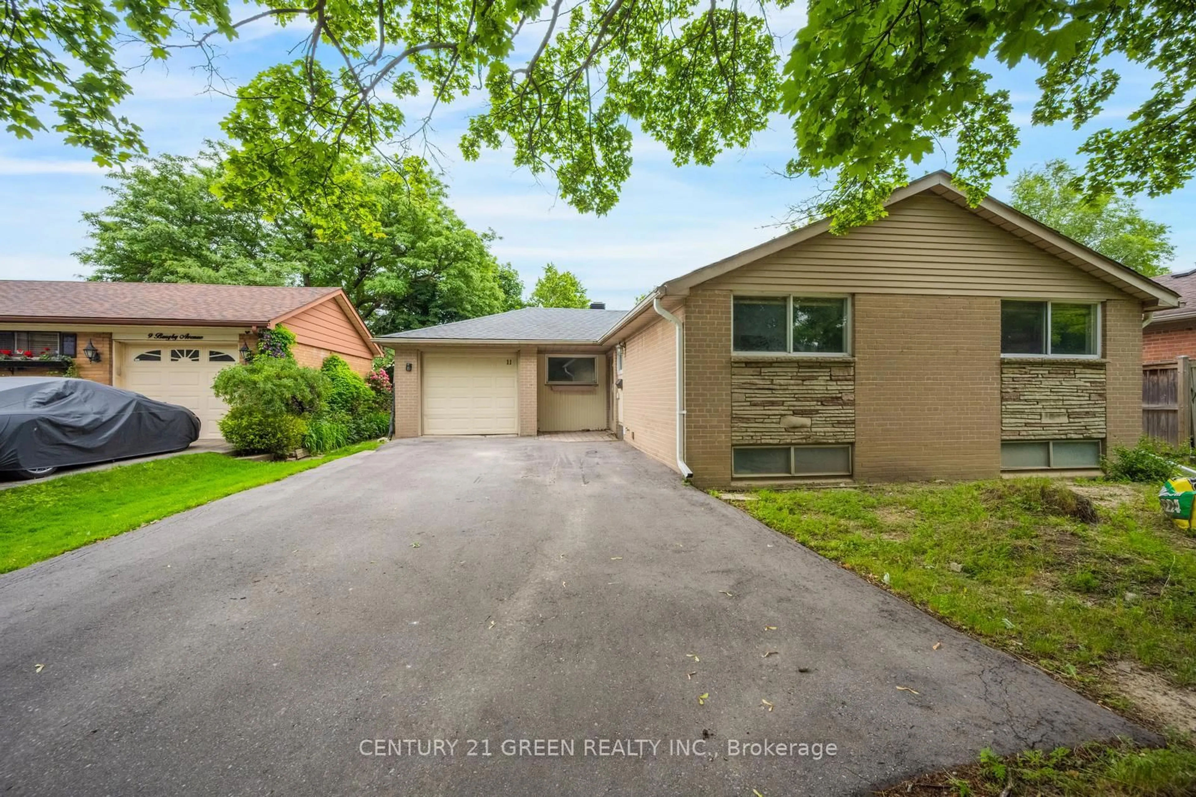 Unknown for 11 Burgby Ave, Brampton Ontario L6X 2G7