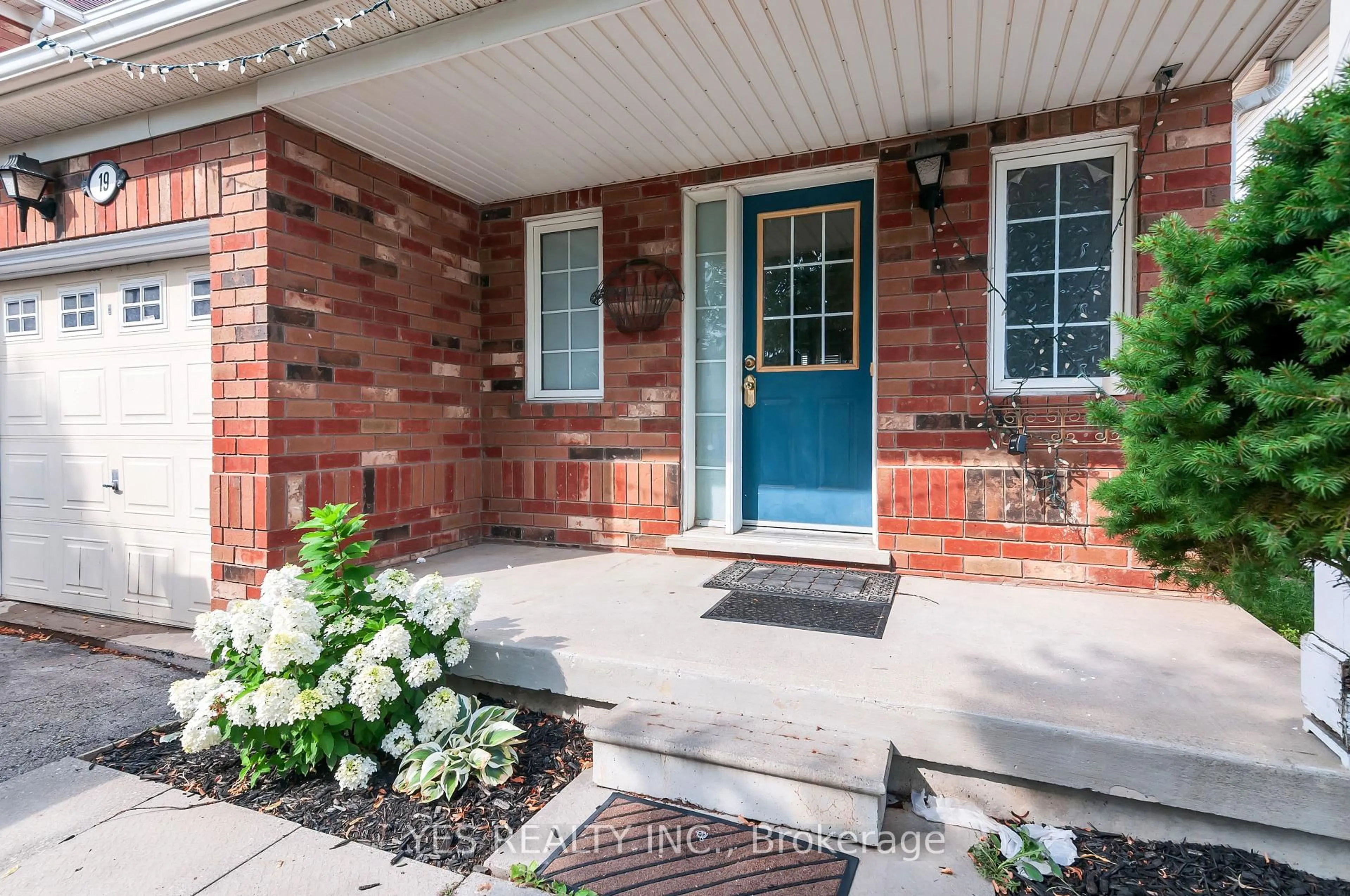 Home with brick exterior material, street for 19 Virtues Ave, Brampton Ontario L7A 2R8