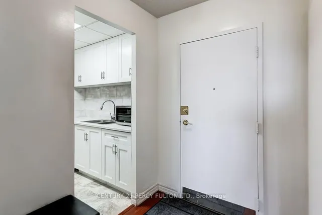 299 Mill Rd #1406, Toronto 5