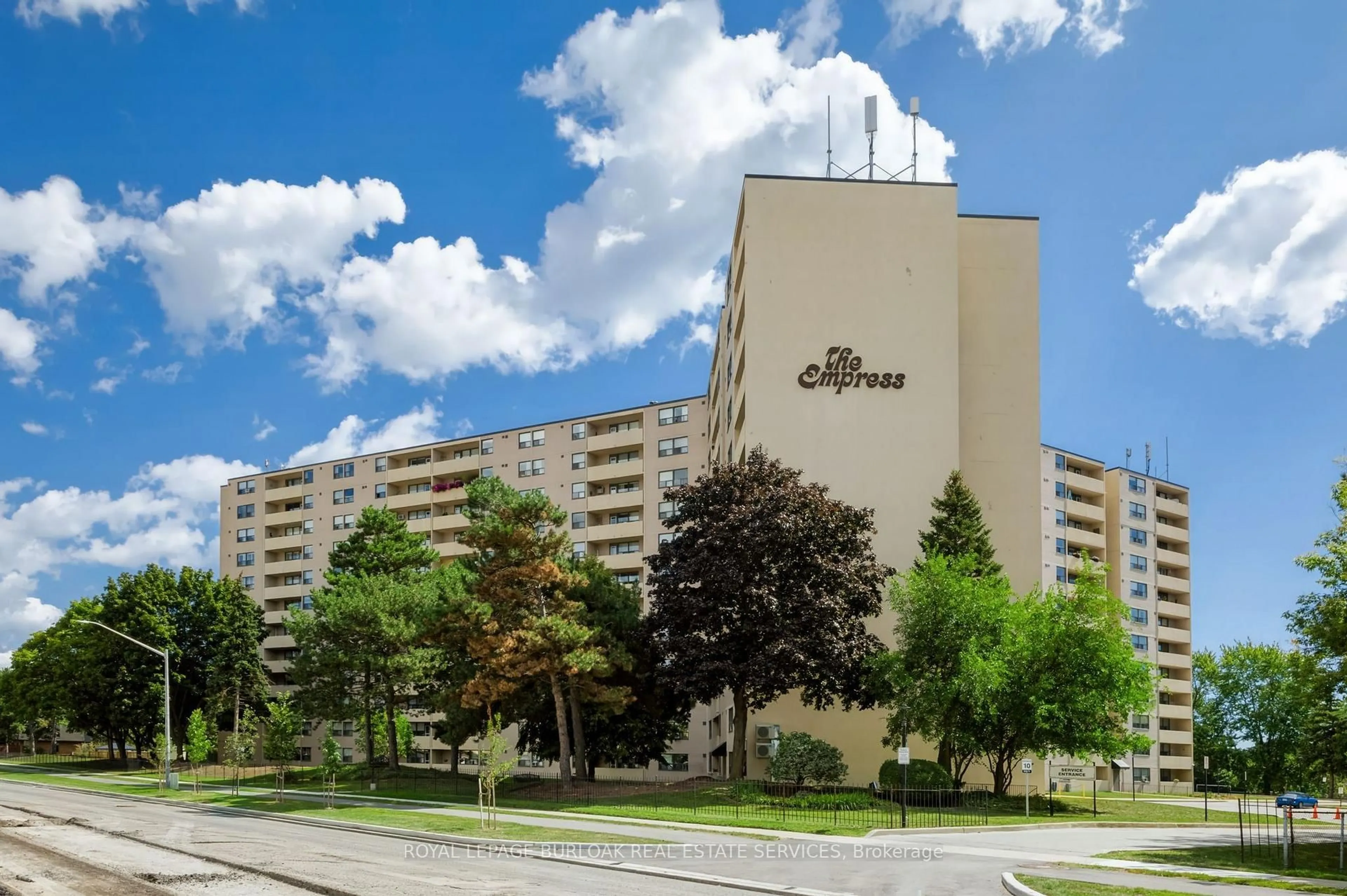Unknown for 700 Dynes Rd #1217, Burlington Ontario L7N 3M2