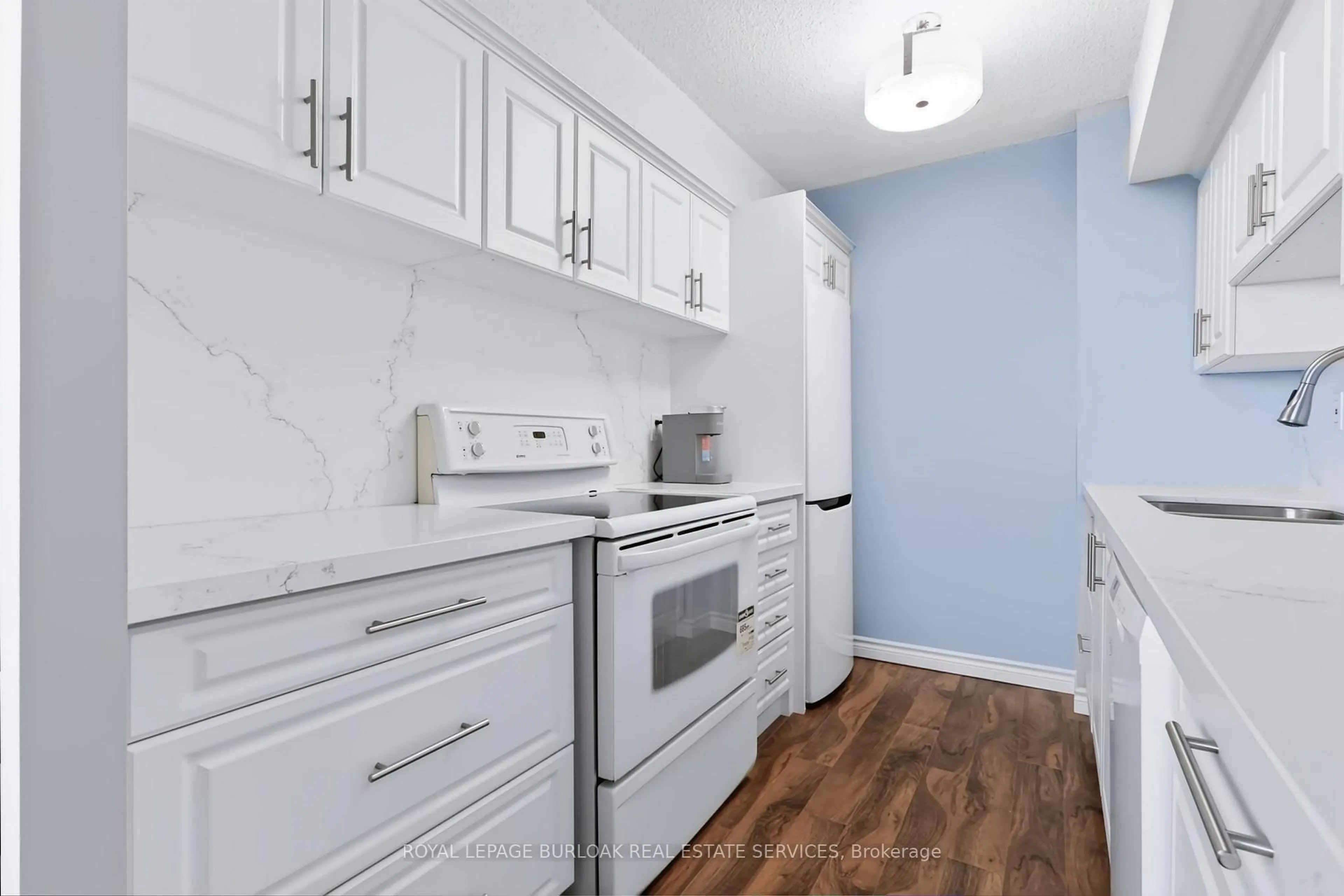 Standard kitchen, ceramic/tile floor for 700 Dynes Rd #1217, Burlington Ontario L7N 3M2