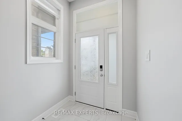 1296 Aymond Cres, Oakville 3