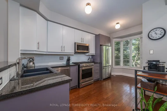 265 Van Dusen Blvd #9, Toronto 5