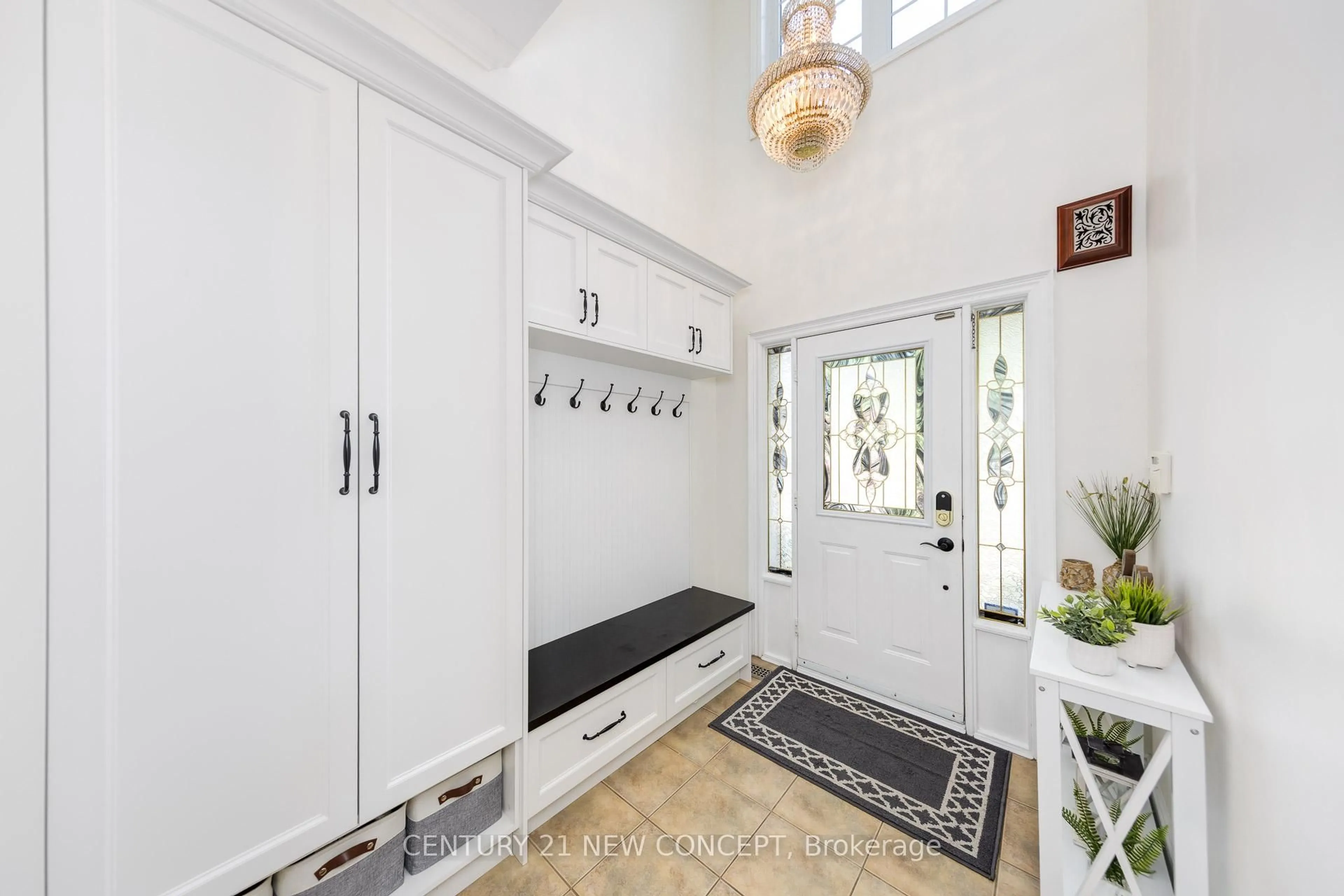 Indoor entryway for 2587 Carberry Way, Oakville Ontario L6M 4R8