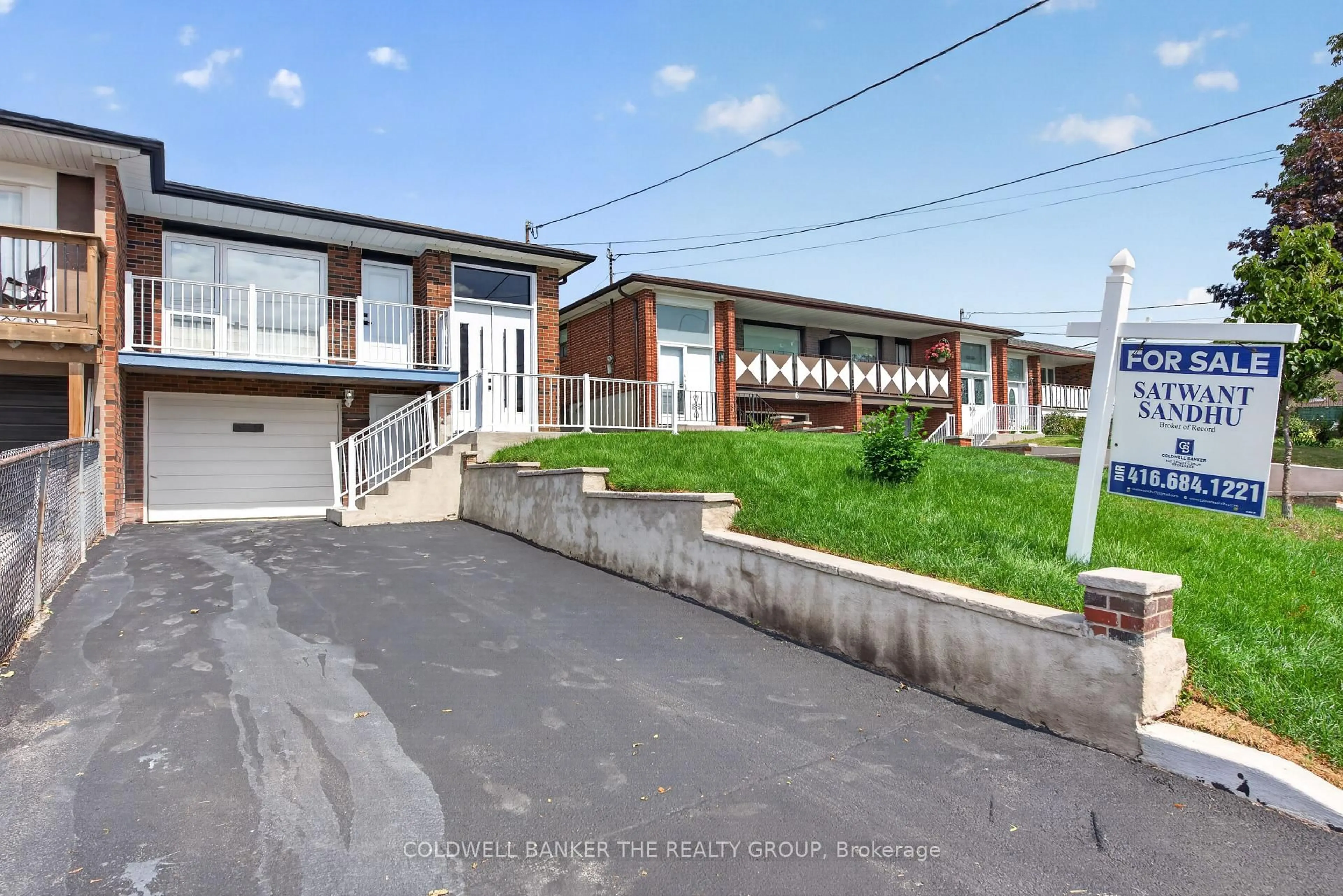 A pic from outside/outdoor area/front of a property/back of a property/a pic from drone, street for 4 Imogene Ave, Toronto Ontario M9M 1N6