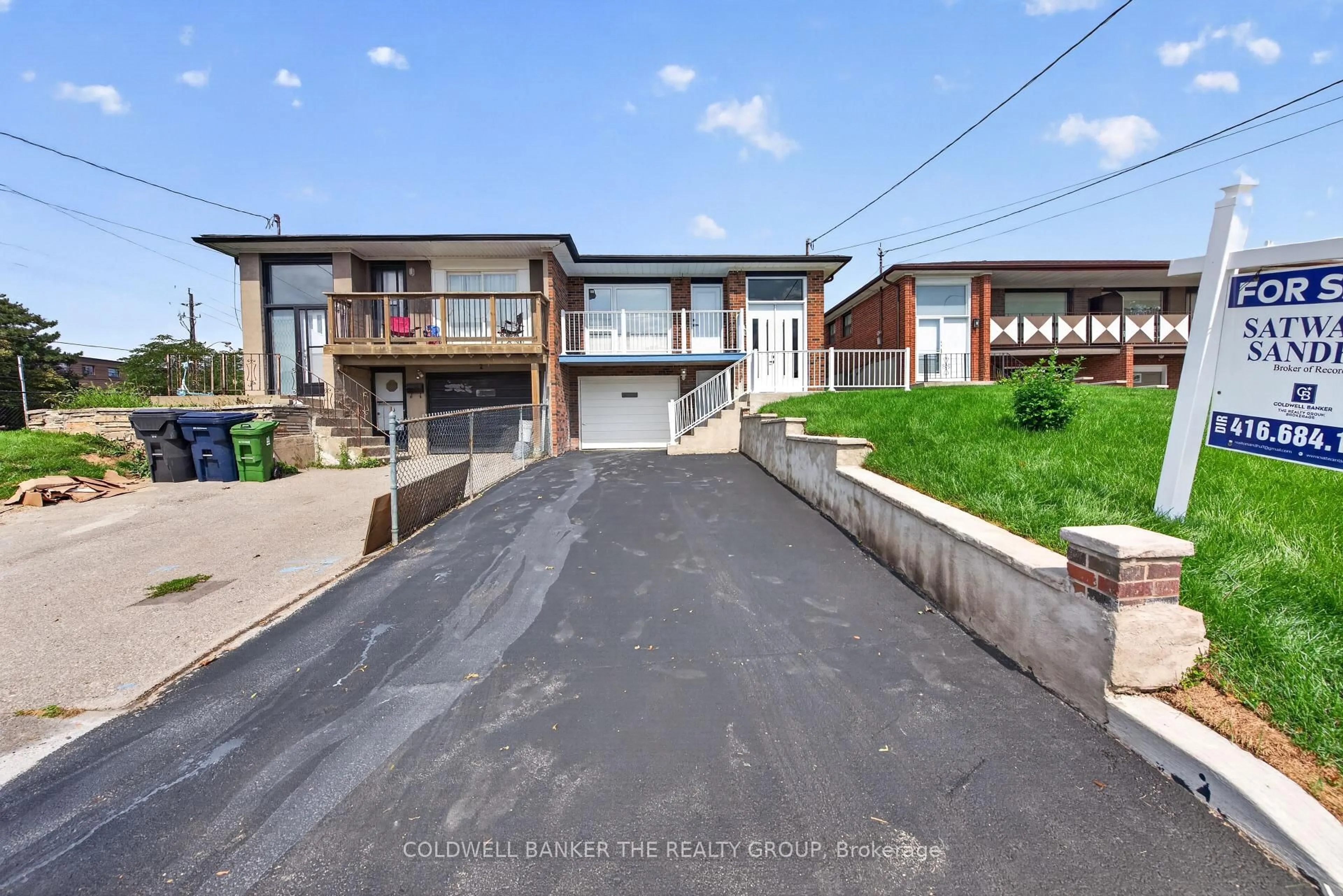 A pic from outside/outdoor area/front of a property/back of a property/a pic from drone, street for 4 Imogene Ave, Toronto Ontario M9M 1N6
