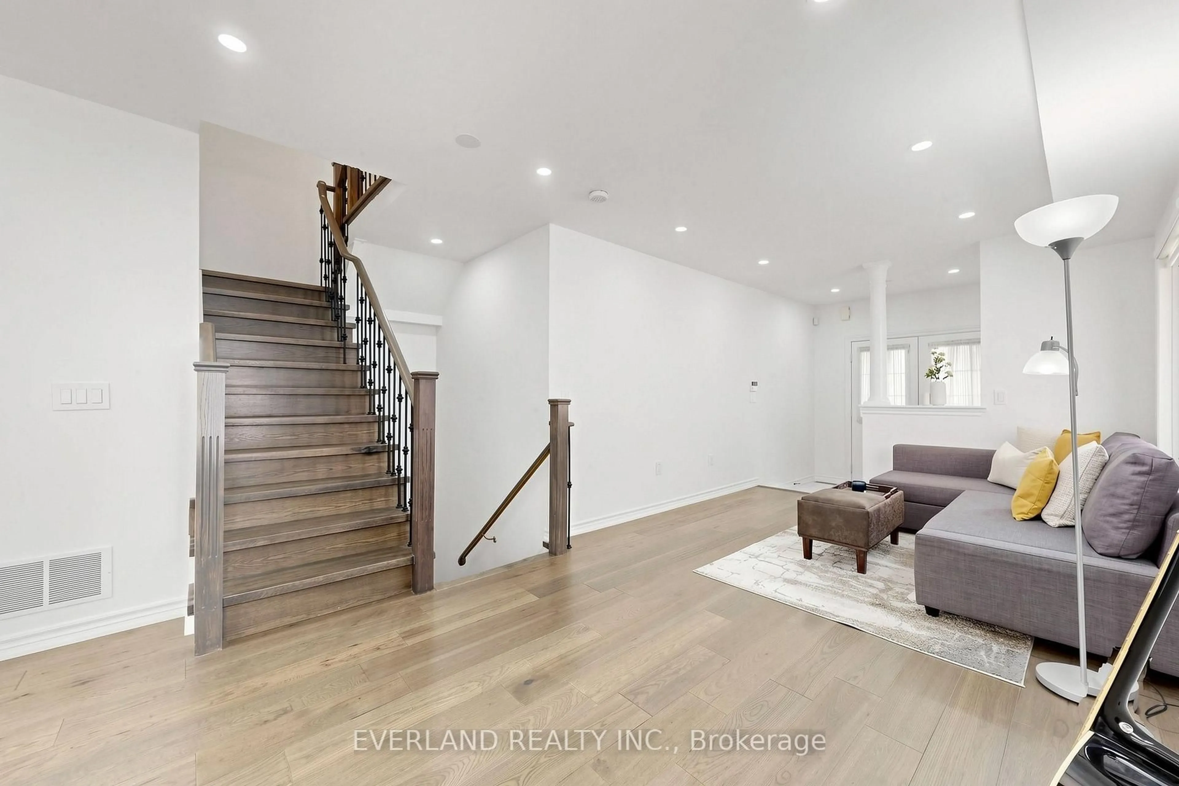 Unknown for 102 Nahani Way, Mississauga Ontario L4Z 4J8