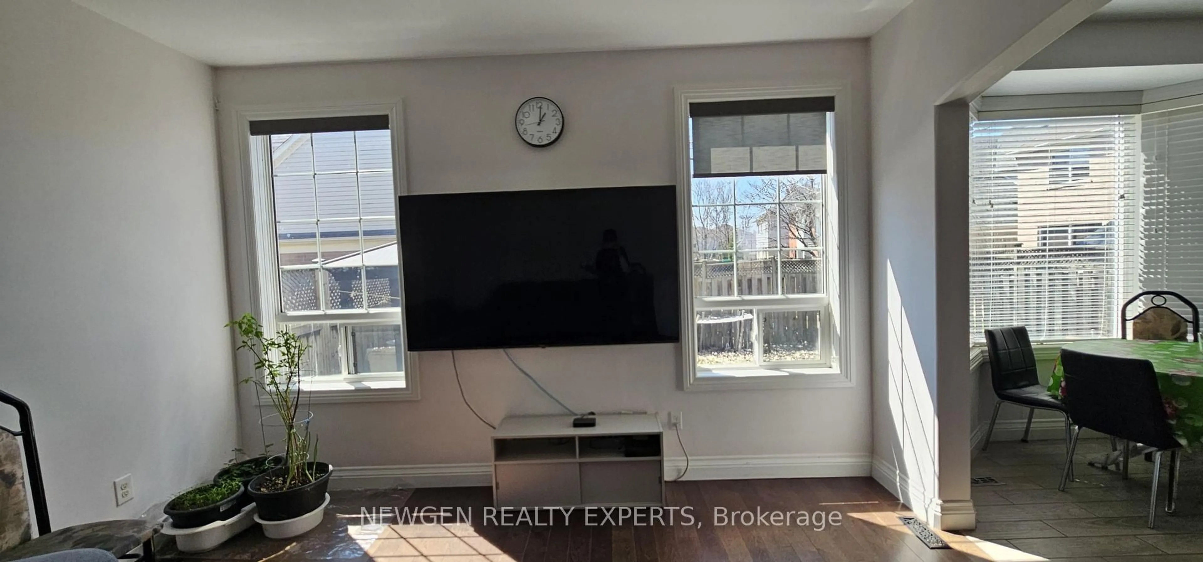 A pic of a room for 687 Marley Cres, Milton Ontario L9T 5M1