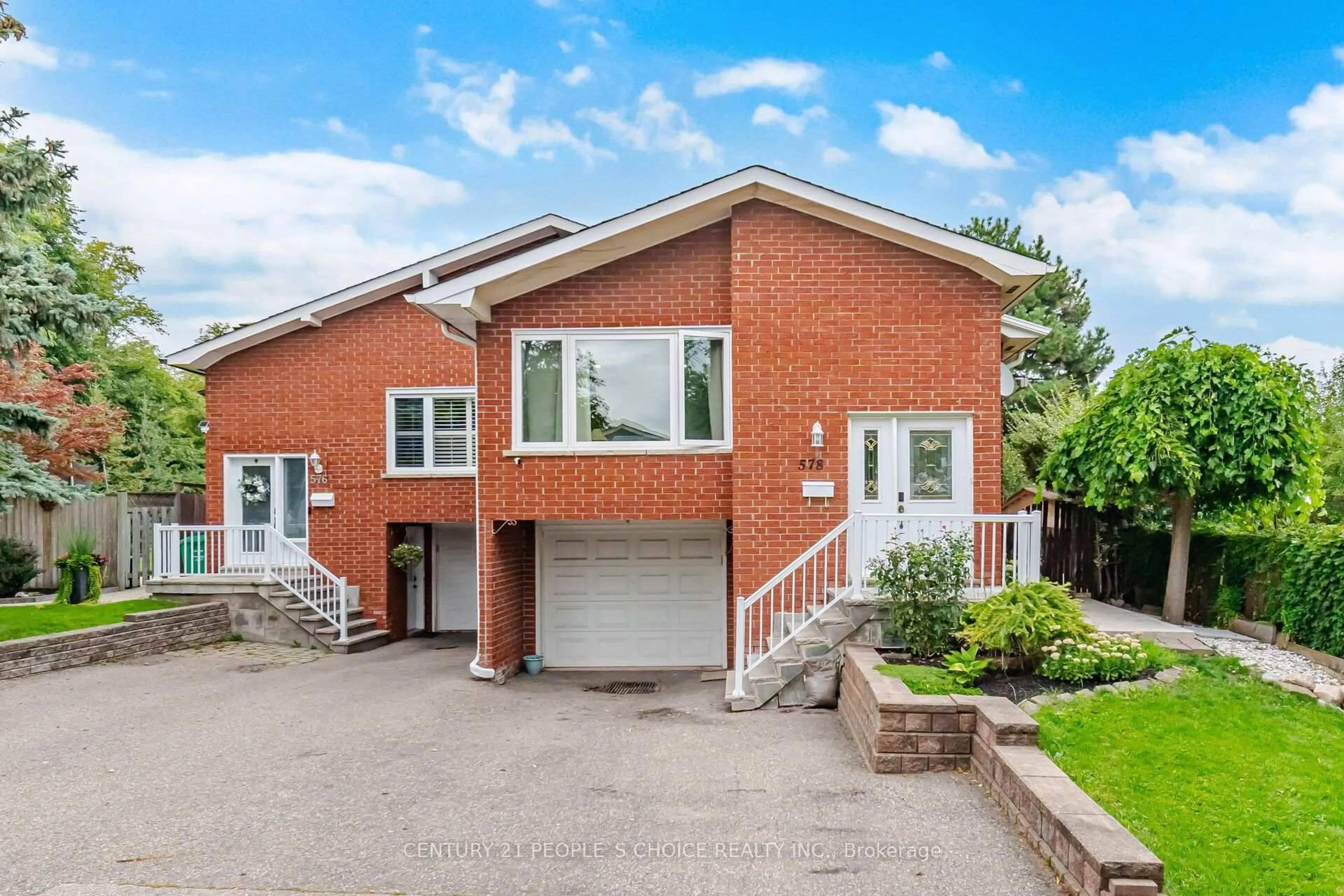 Home with brick exterior material, street for 578 Cavell Dr, Mississauga Ontario L5B 2N9