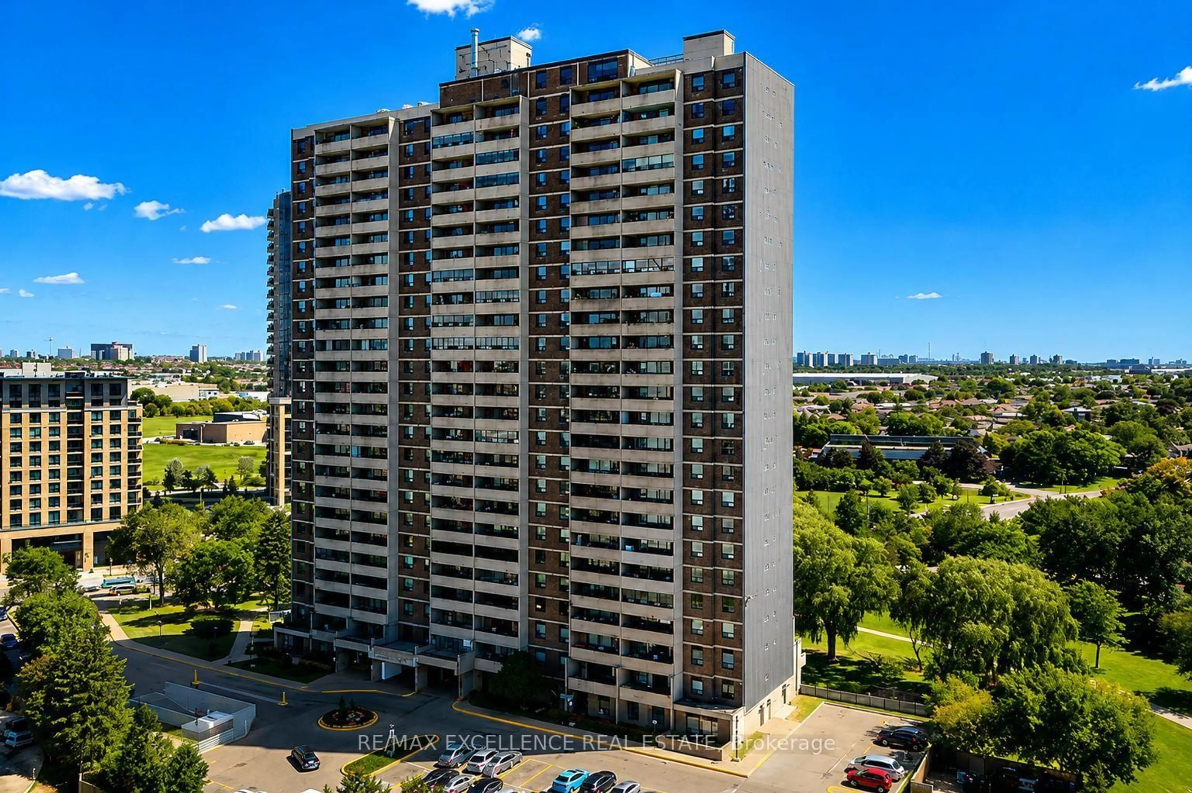 A pic from outside/outdoor area/front of a property/back of a property/a pic from drone, city buildings view from balcony for 3390 Weston Rd #2105, Toronto Ontario M9M 2X3