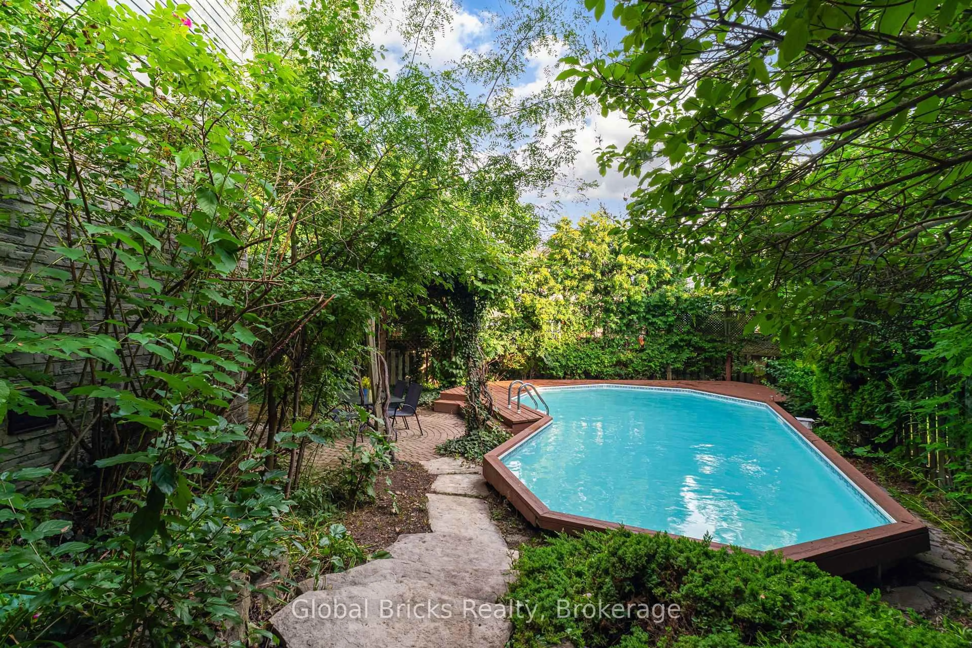 Pool for 6190 Saltmarsh Crt, Mississauga Ontario L5N 5V8