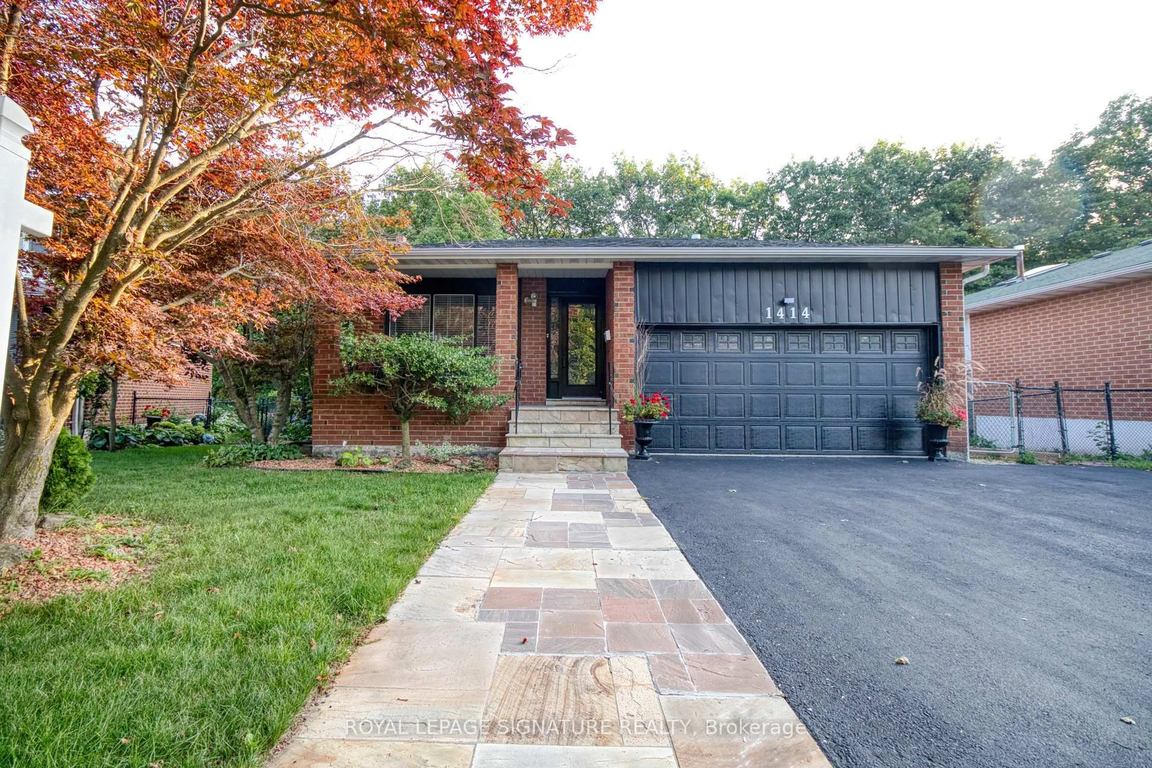 Home with brick exterior material, street for 1414 Harmsworth Sq, Oakville Ontario L6H 3E7