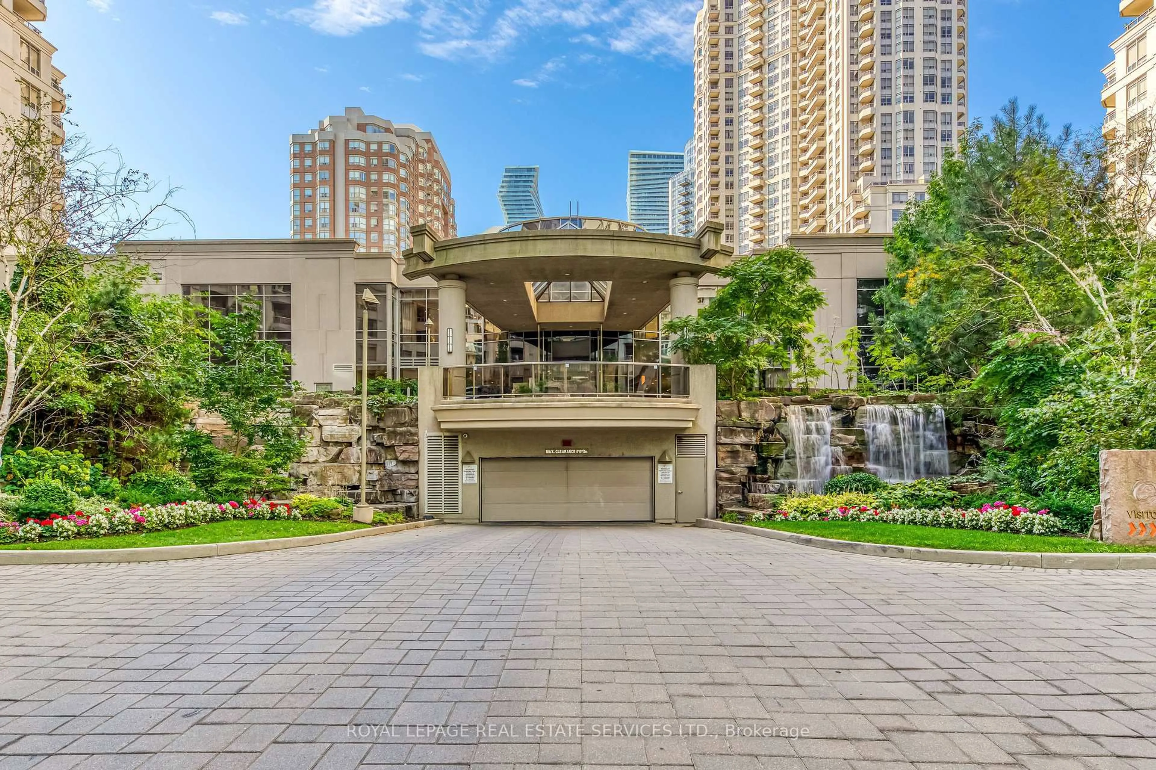 Unknown for 3888 Duke Of York Blvd #1433, Mississauga Ontario L5B 4P5