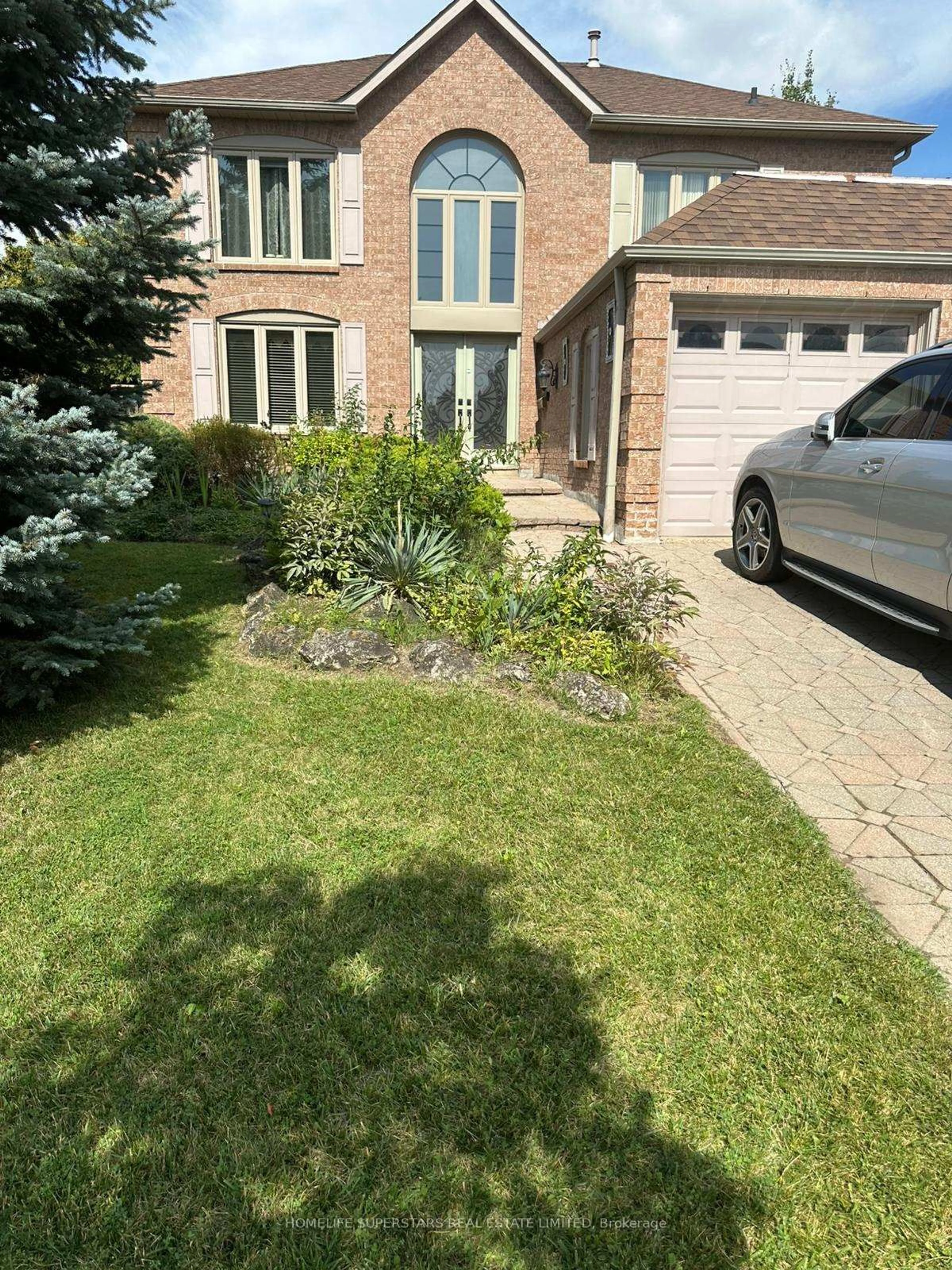 Unknown for 4 Nottingham Cres, Brampton Ontario L6S 4G4