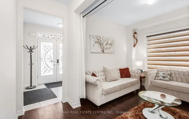 49 Bucksaw St, Brampton 4